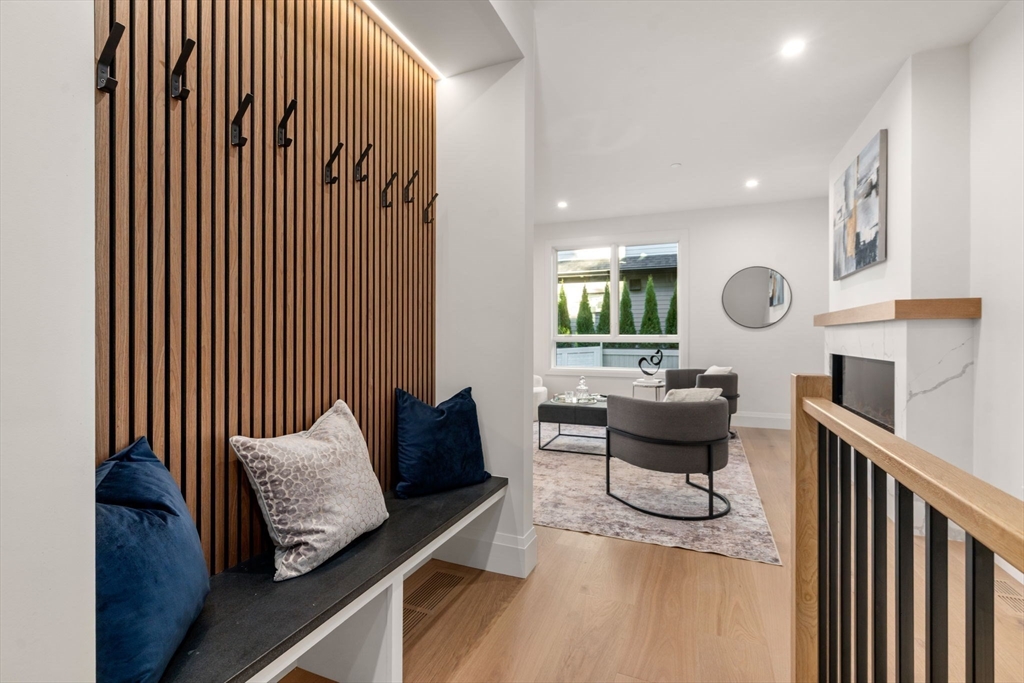 Newton, Massachusetts, 02461, United States, 5 Bedrooms Bedrooms, ,5 BathroomsBathrooms,Residential,For Sale,1995972