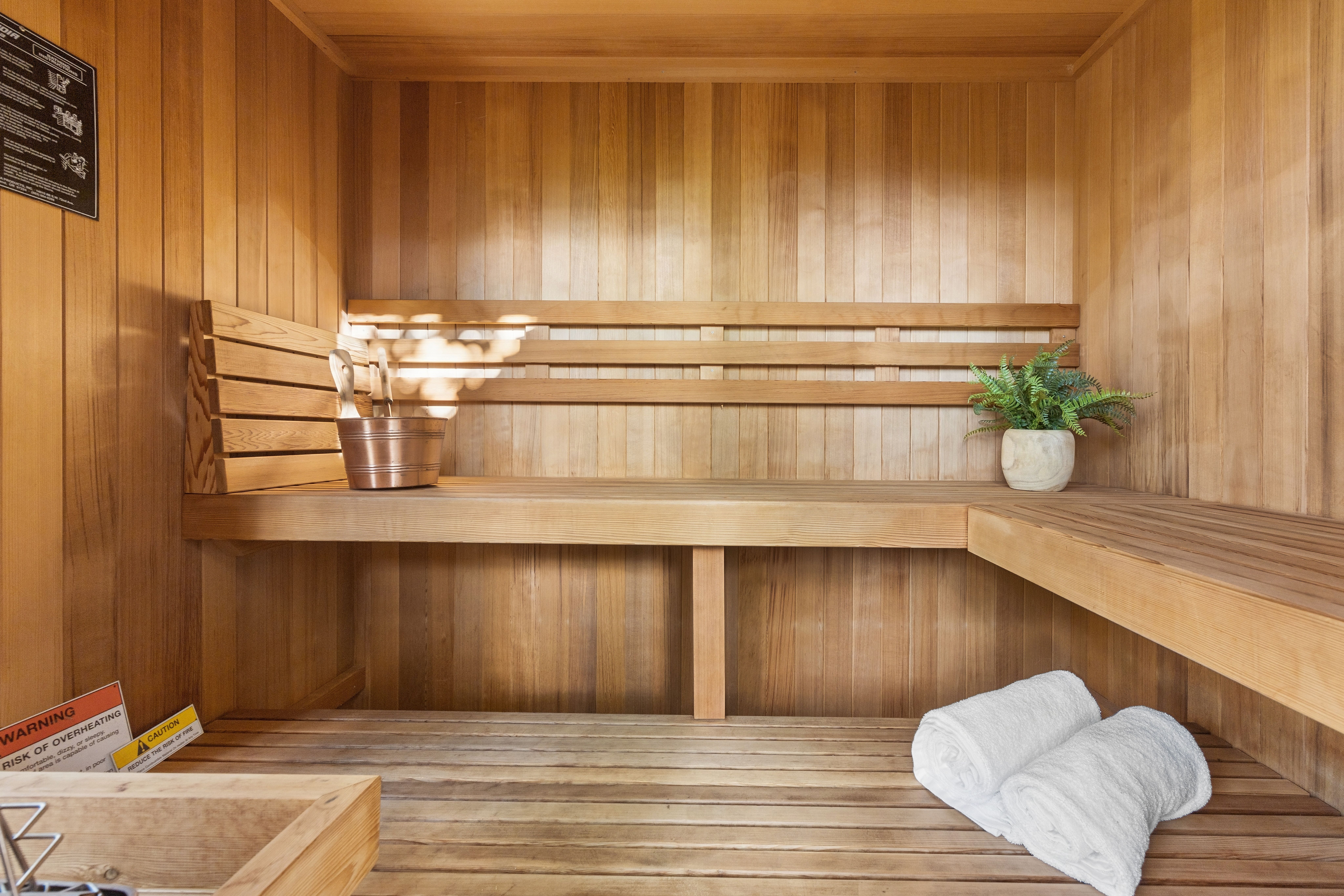  Mid-century modern lives with an effortless connection between indoors and out. - 物件實景