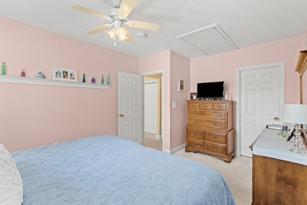 Methuen, Massachusetts, 01844, United States, 3 Bedrooms Bedrooms, ,2 BathroomsBathrooms,Residential,For Sale,1981346