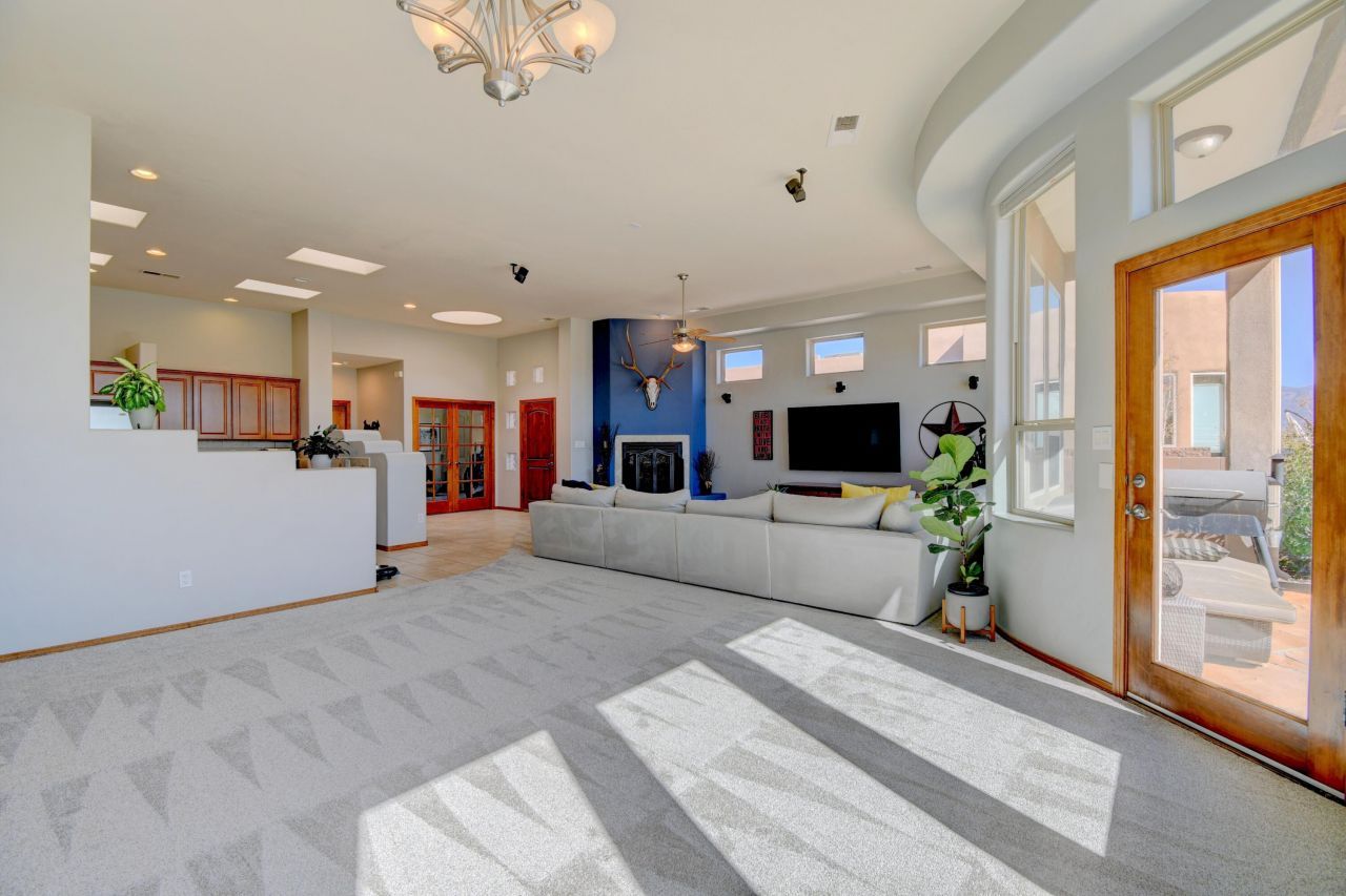 Albuquerque, New Mexico, 87120, United States, 4 Bedrooms Bedrooms, ,2 BathroomsBathrooms,Residential,For Sale,1972703