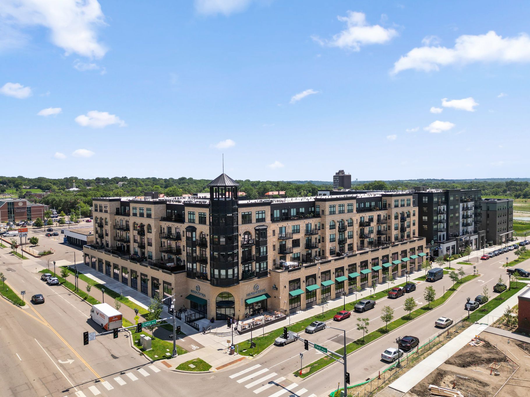  Urban Living at Its Finest: Expansive Highland Bridge Rowhome with River Views - 物件實景