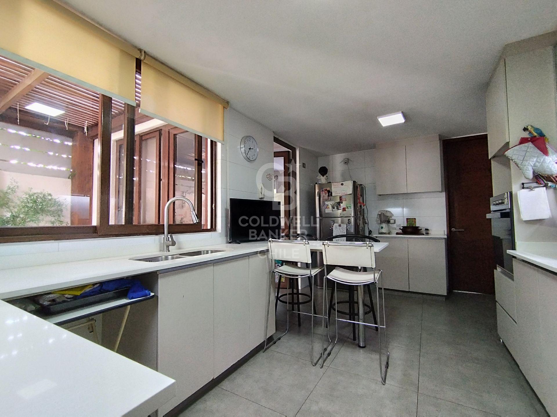 Colina, Chile, 4 Bedrooms Bedrooms, ,4 BathroomsBathrooms,Residential,For Sale,1796830