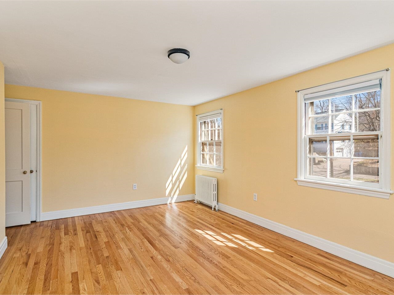 Burlington, Vermont, 05401, United States, 3 Bedrooms Bedrooms, ,2 BathroomsBathrooms,Residential,For Sale,1777019