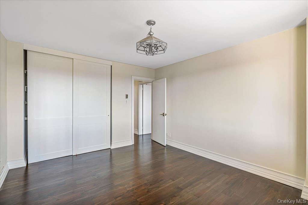 Bayside, New York, 11360, United States, 2 Bedrooms Bedrooms, ,2 BathroomsBathrooms,Residential,For Sale,1974426