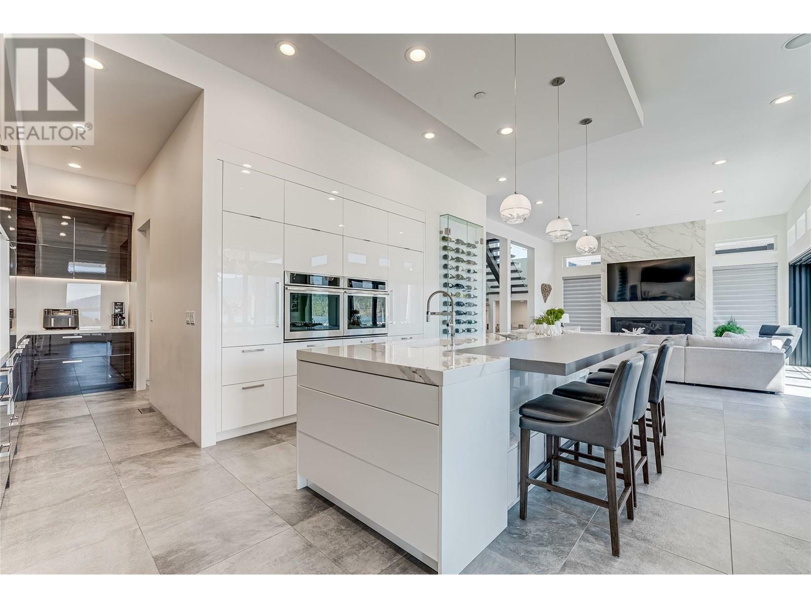 LAKE COUNTRY, British Columbia, V4V 2G2, CA, 4 Bedrooms Bedrooms, ,3 BathroomsBathrooms,Residential,For Sale,1859669