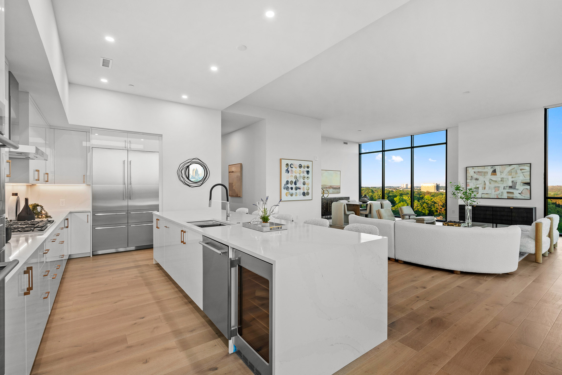  Stunning 17th Floor Corner Unit with Architectural Upgrades - 物件實景