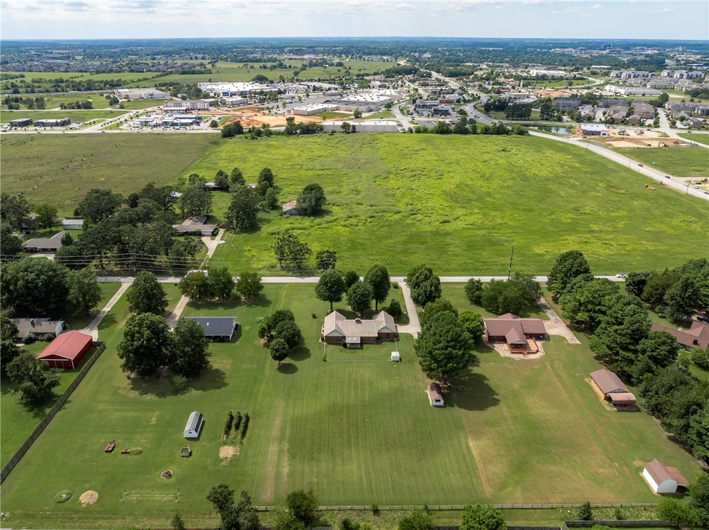 Lowell, Arkansas, 72745, United States, 4 Bedrooms Bedrooms, ,2 BathroomsBathrooms,Residential,For Sale,1932049