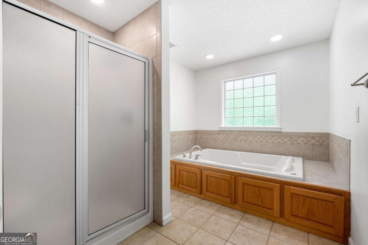 Jackson, Georgia, 30233, United States, 4 Bedrooms Bedrooms, ,3 BathroomsBathrooms,Residential,For Sale,1904373