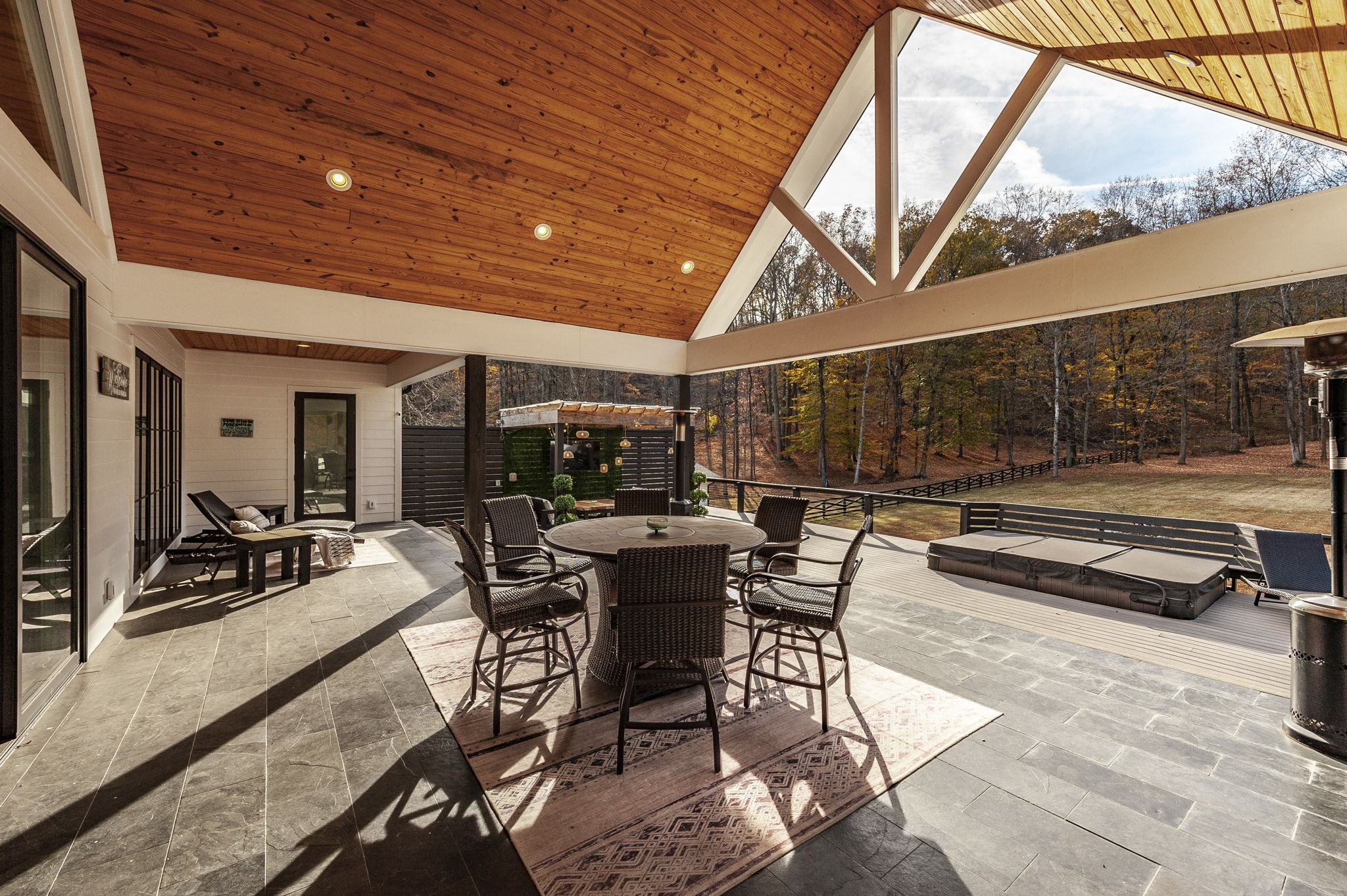 Goodlettsville, Tennessee, 37072, United States, 4 Bedrooms Bedrooms, ,6 BathroomsBathrooms,Residential,For Sale,1996833