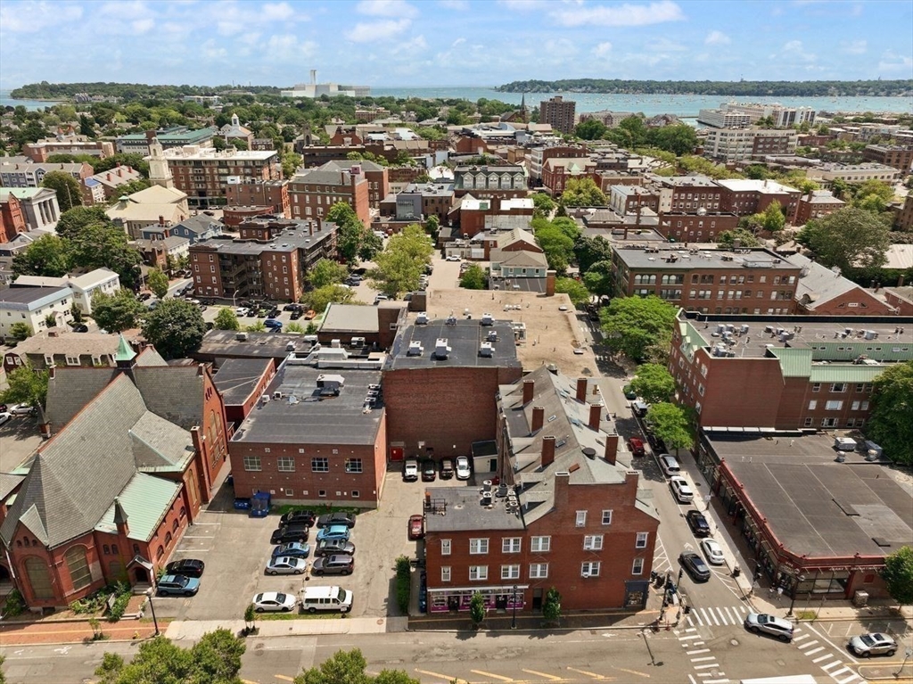 Salem, Massachusetts, 01970, United States, 2 Bedrooms Bedrooms, ,2 BathroomsBathrooms,Residential,For Sale,1896365