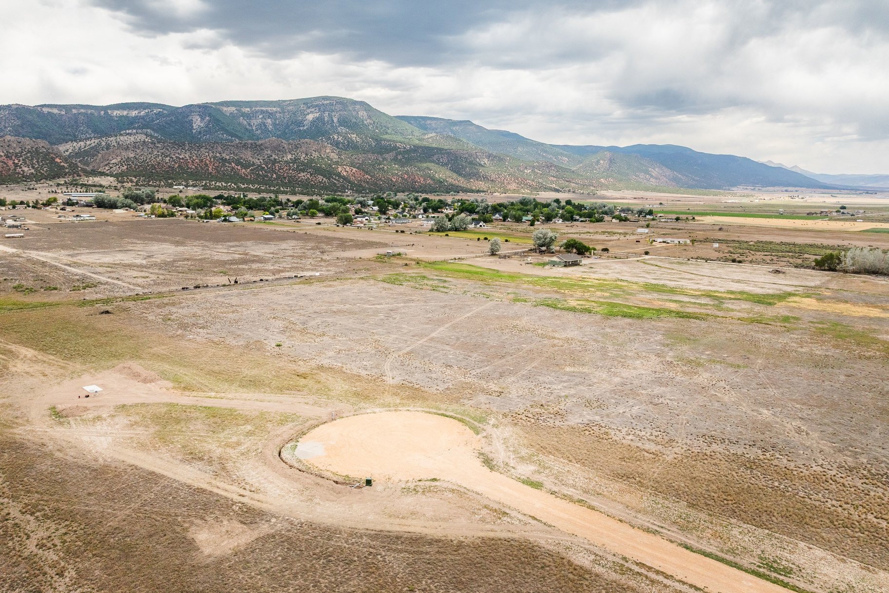  8.5-Acre Lots, No HOA, Stunning Horseshoe Mountain Views - 物件實景