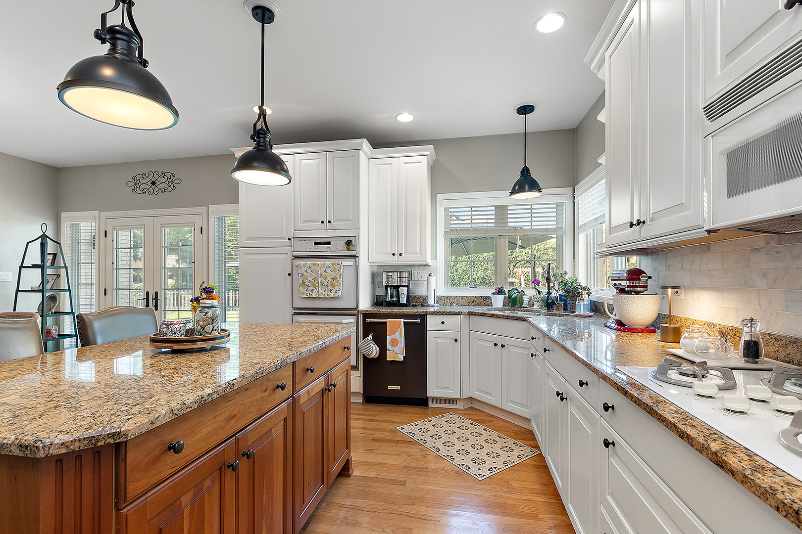 Orland Park, Illinois, 60467, United States, 5 Bedrooms Bedrooms, ,3 BathroomsBathrooms,Residential,For Sale,1937885