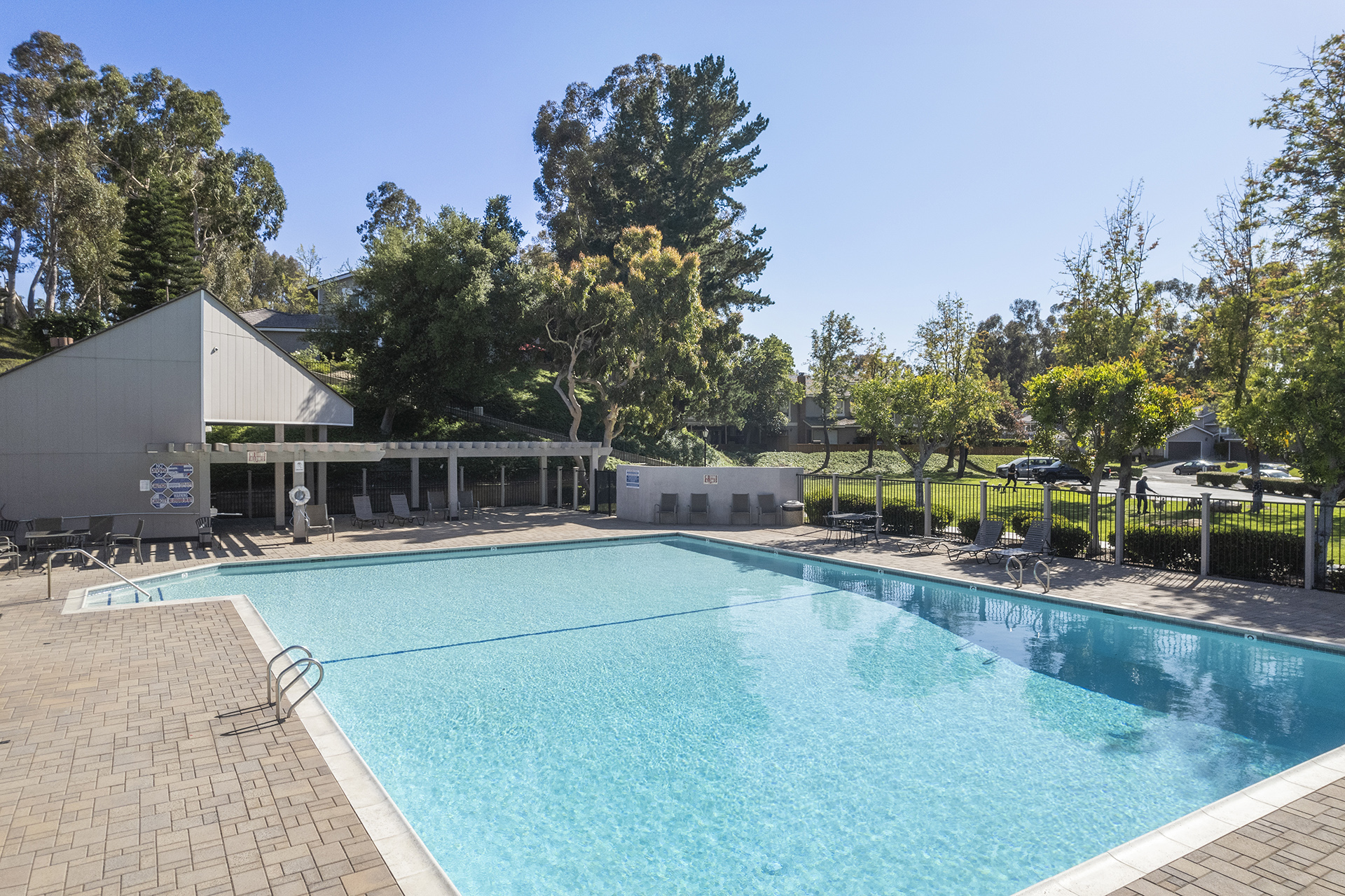 Anaheim, California, 92807, United States, 4 Bedrooms Bedrooms, ,3 BathroomsBathrooms,Residential,For Sale,1985718