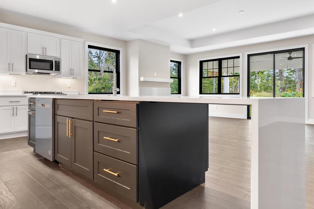 Harbor Springs, Michigan, 49740, United States, 3 Bedrooms Bedrooms, ,2 BathroomsBathrooms,Residential,For Sale,1991067