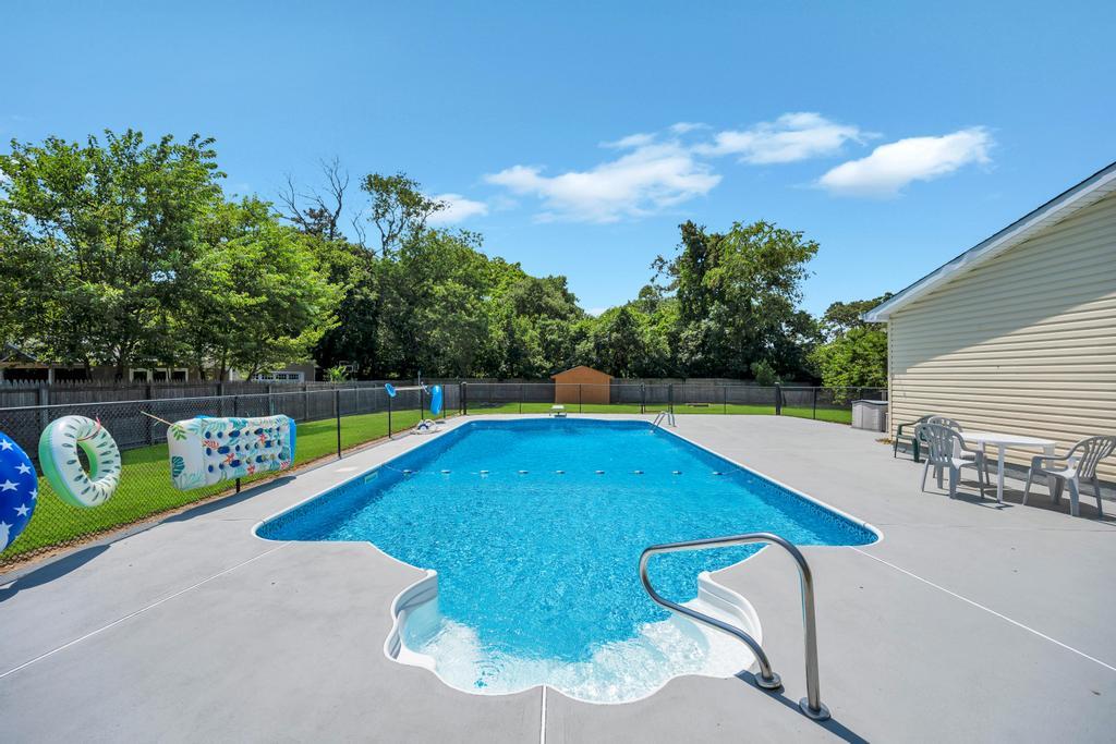 Islip Terrace, New York, 11752, United States, 3 Bedrooms Bedrooms, ,3 BathroomsBathrooms,Residential,For Sale,1898888