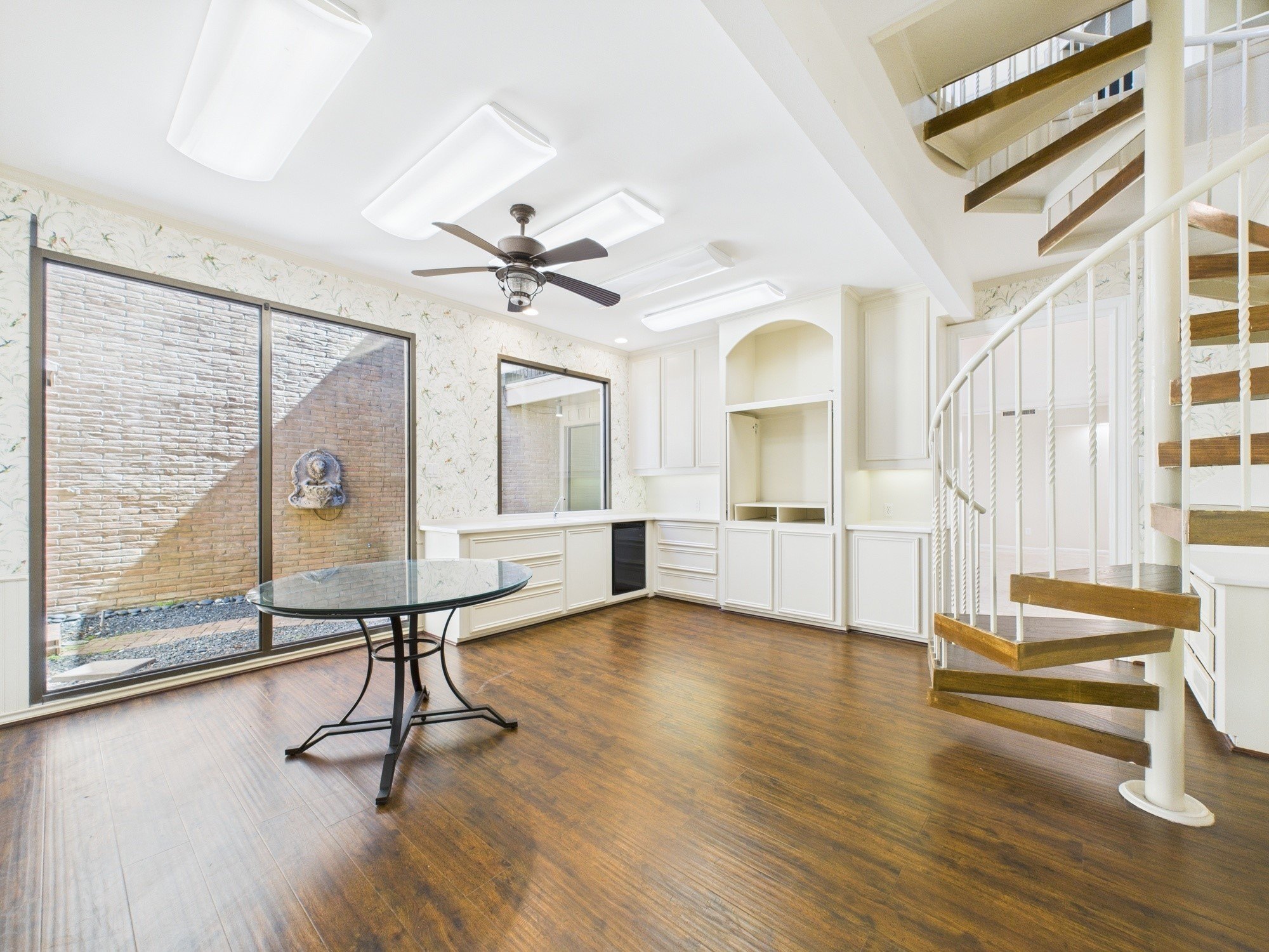 Houston, Texas, 77063, United States, 3 Bedrooms Bedrooms, ,3 BathroomsBathrooms,Residential,For Sale,1979528