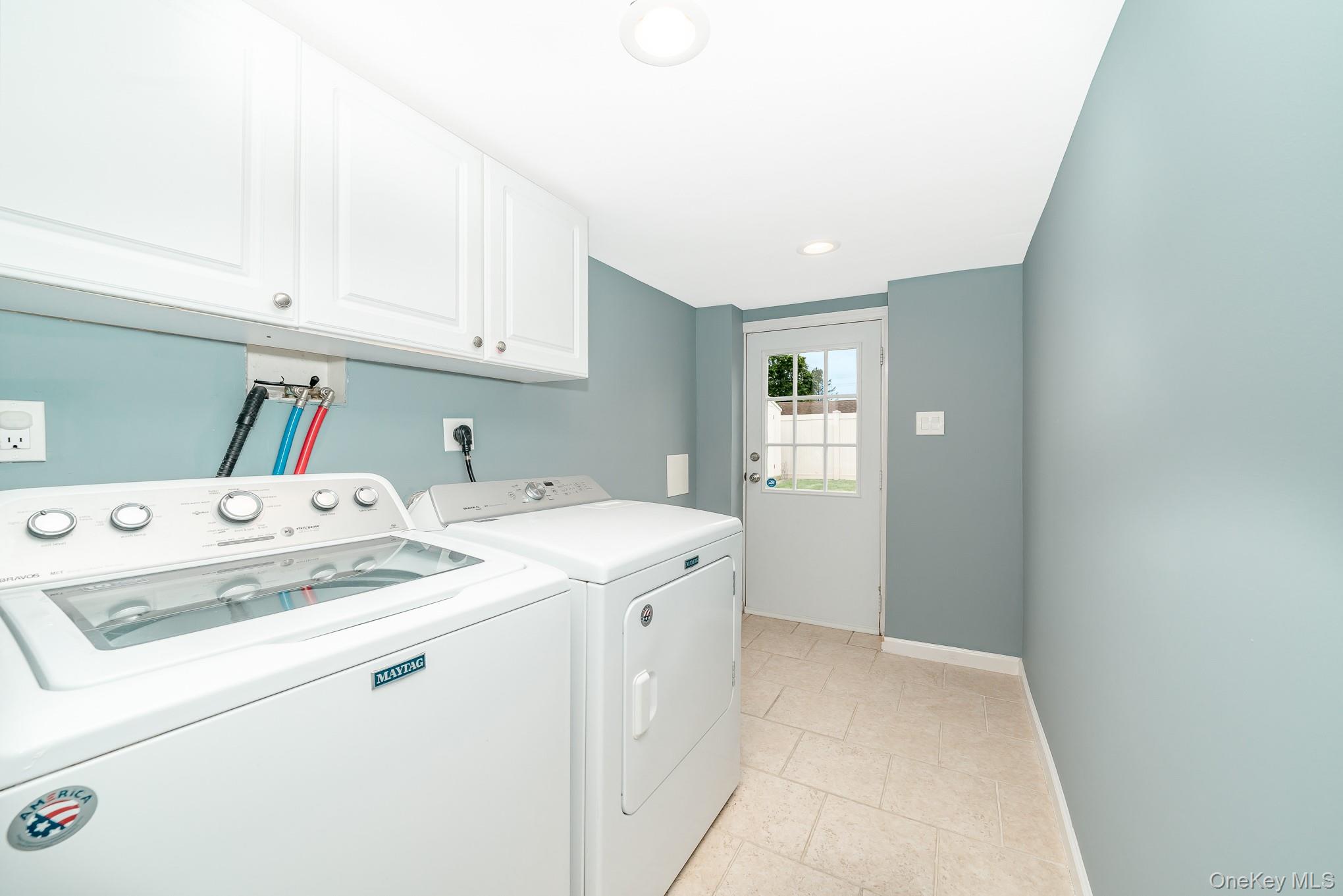 Massapequa Park, New York, 11762, United States, 3 Bedrooms Bedrooms, ,3 BathroomsBathrooms,Residential,For Sale,1937642