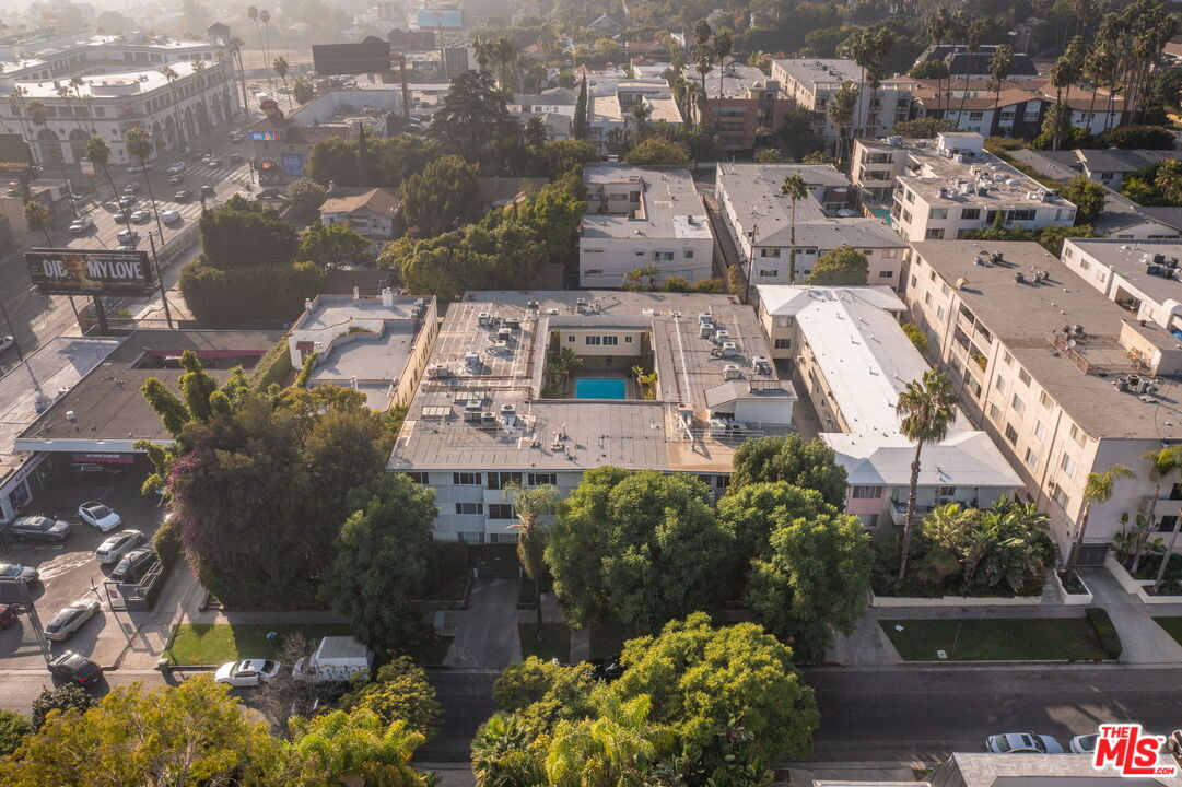 Los Angeles, California, 90046, United States, 3 Bedrooms Bedrooms, ,3 BathroomsBathrooms,Residential,For Sale,1989732