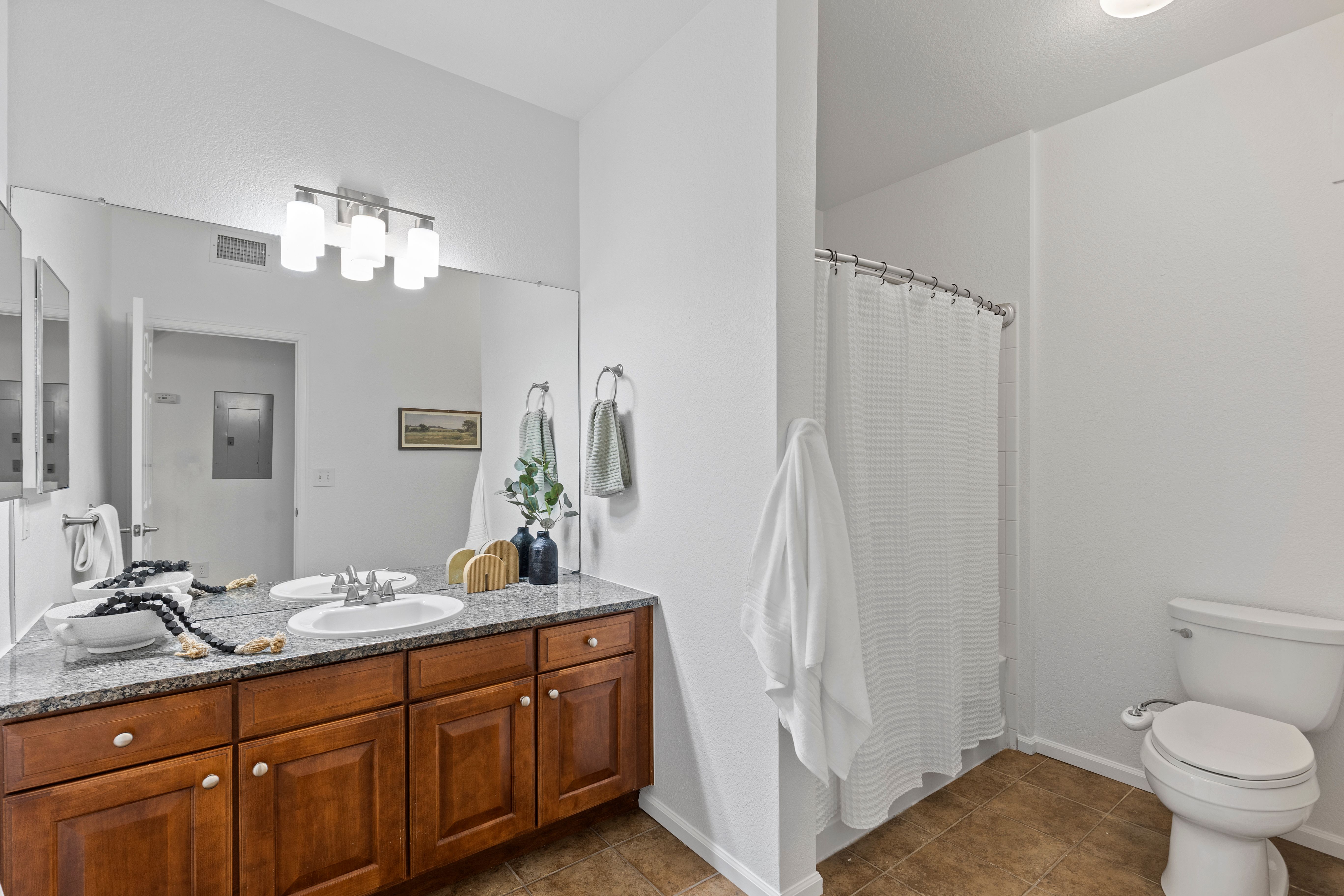  Thoughtfully updated, move-in ready in the highly sought after Prairie Walk - 物件實景