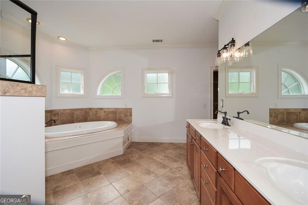 Dallas, Georgia, 30132, United States, 4 Bedrooms Bedrooms, ,5 BathroomsBathrooms,Residential,For Sale,1914851