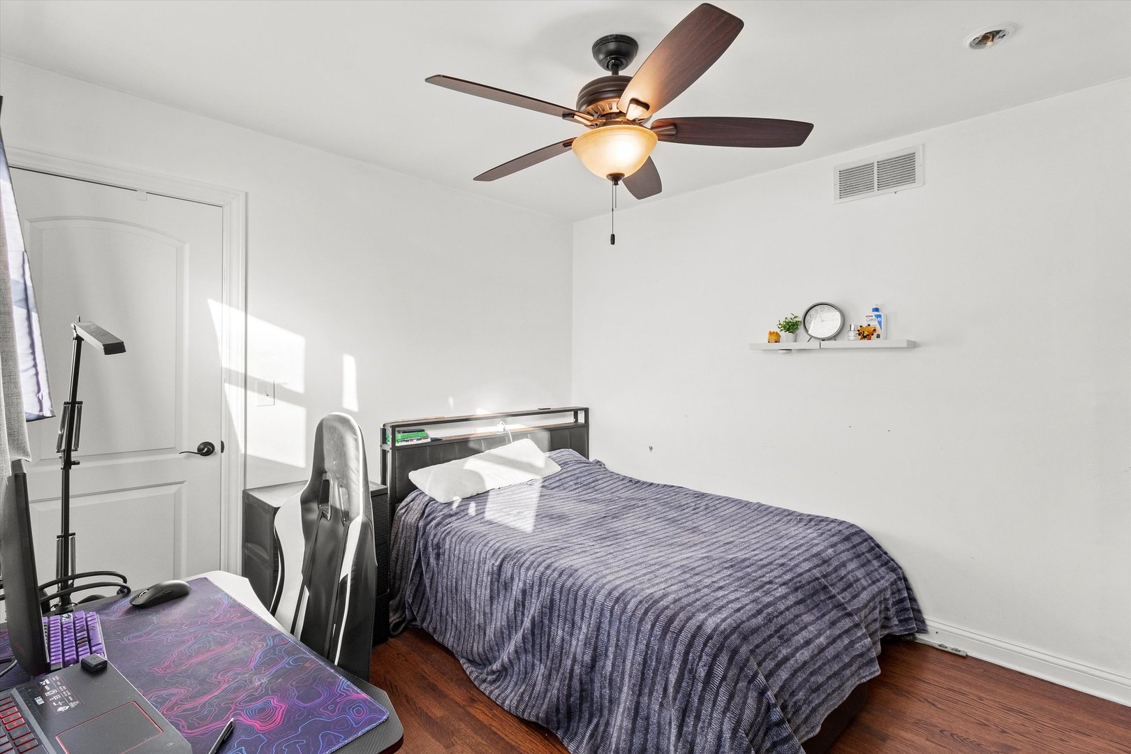 Niles, Illinois, 60714, United States, 3 Bedrooms Bedrooms, ,2 BathroomsBathrooms,Residential,For Sale,2000333