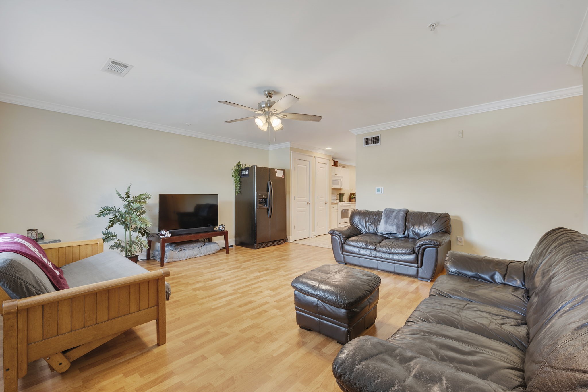  1725 Harvey Mitchell Parkway S #1814 - 物件實景