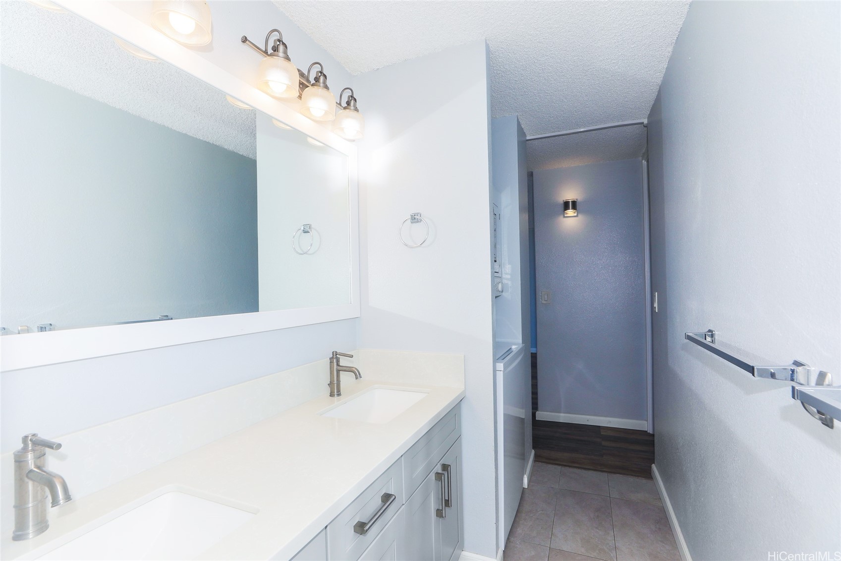 Aiea, Hawaii, 96701, United States, 2 Bedrooms Bedrooms, ,1 BathroomBathrooms,Residential,For Sale,1942084