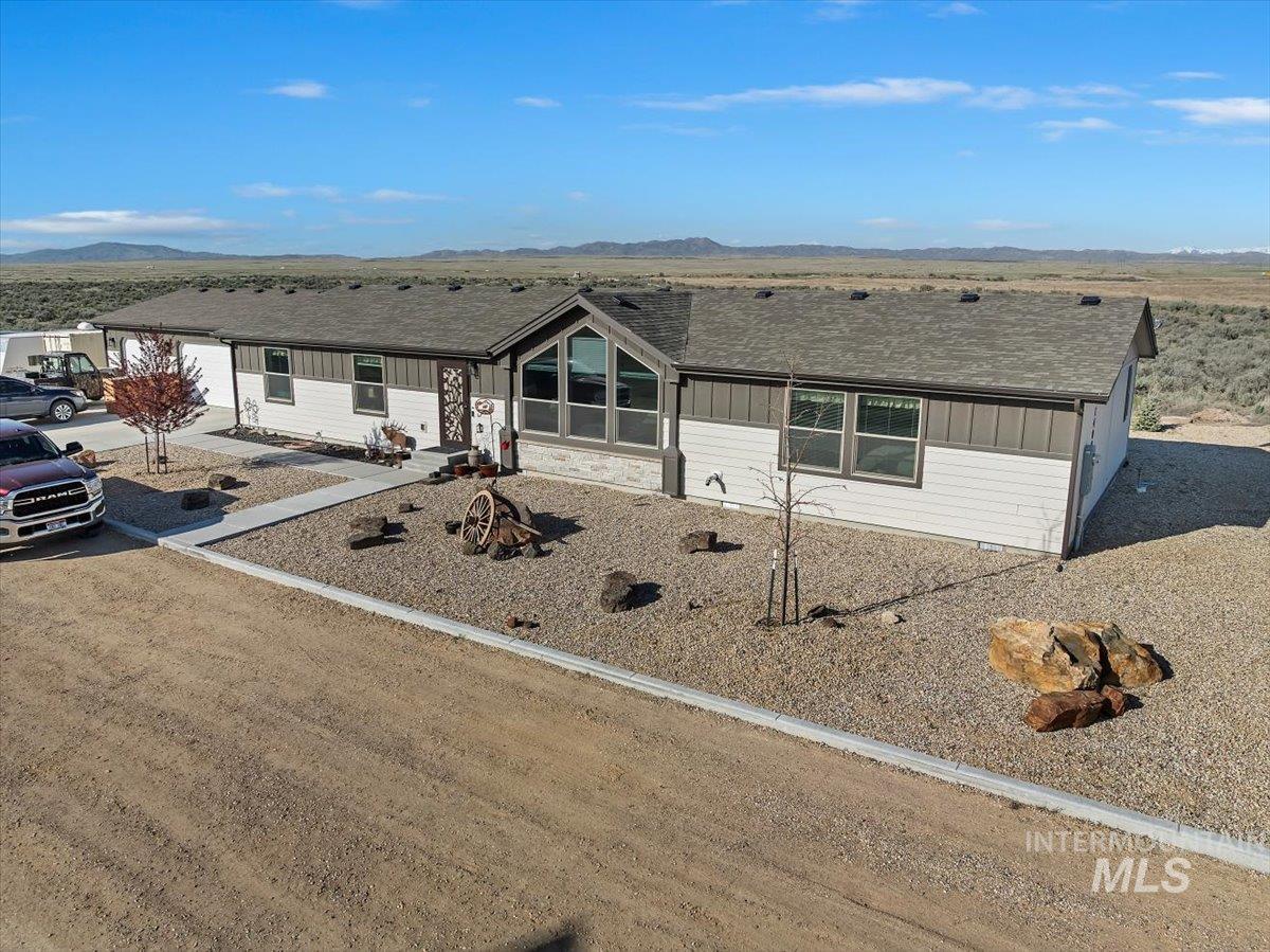 Boise, Idaho, 83716, United States, 4 Bedrooms Bedrooms, ,2 BathroomsBathrooms,Residential,For Sale,1990329