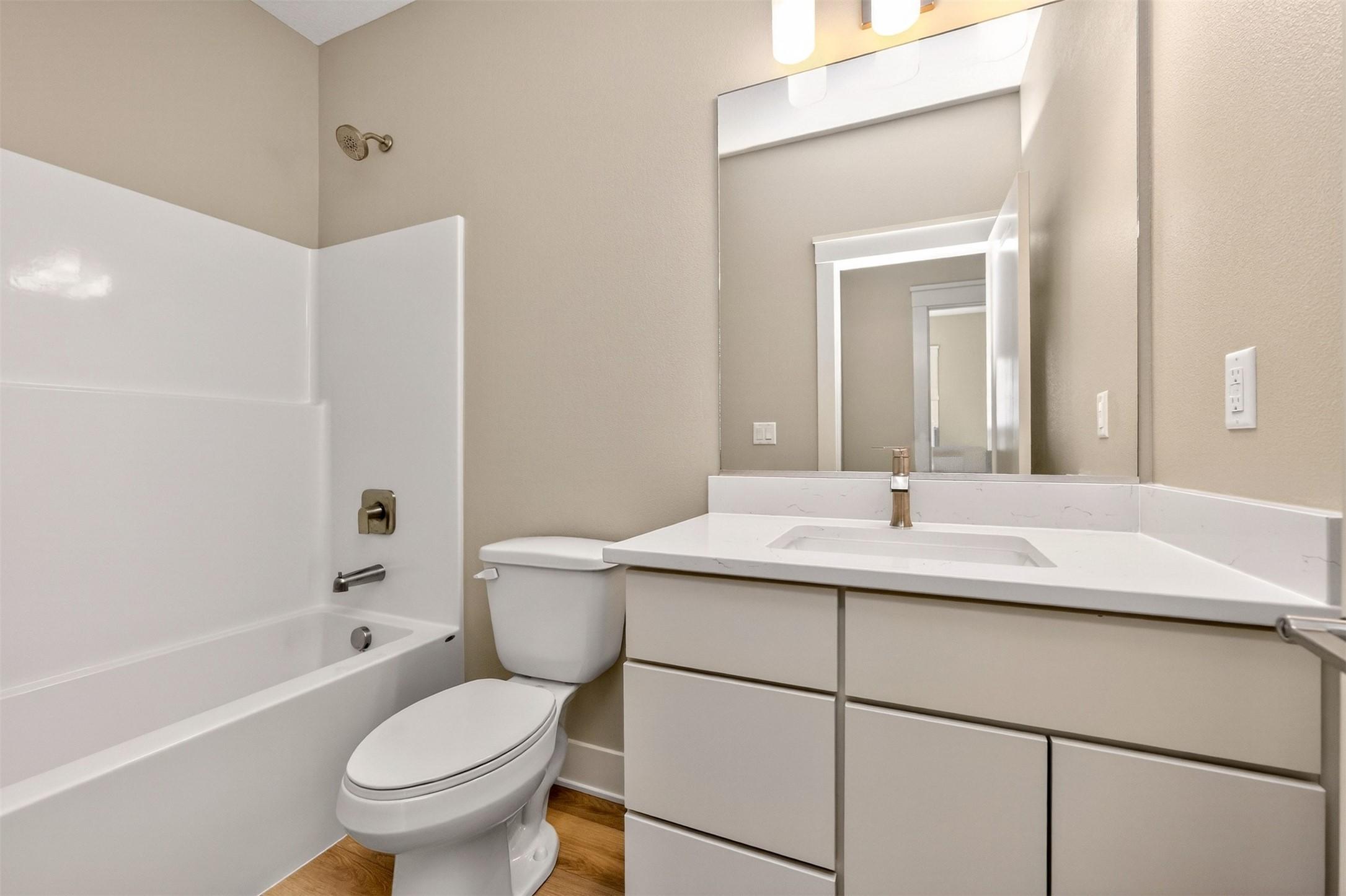 Huxley, Iowa, 50124, United States, 5 Bedrooms Bedrooms, ,3 BathroomsBathrooms,Residential,For Sale,2010436