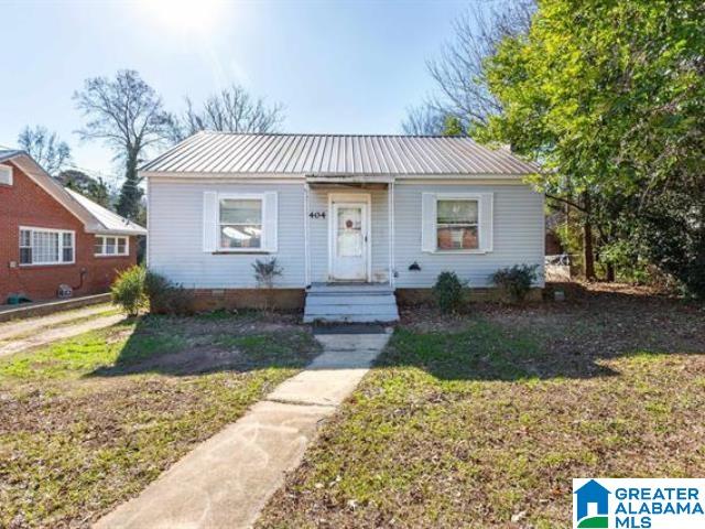 10th St, Anniston, AL 36207