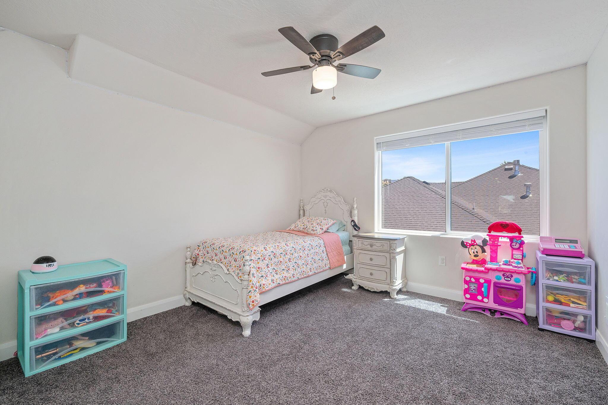 Cedar City, Utah, 84720, United States, 5 Bedrooms Bedrooms, ,4 BathroomsBathrooms,Residential,For Sale,1976034