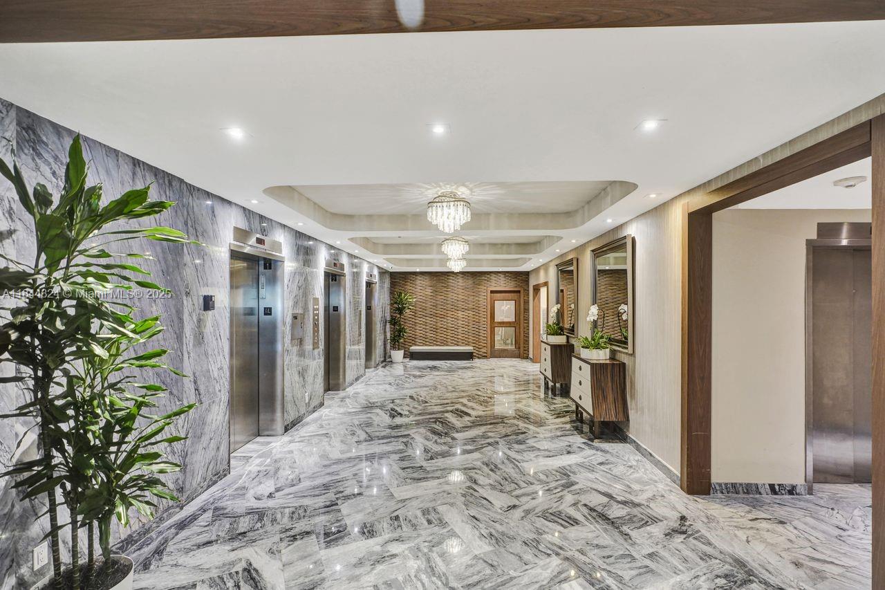 Miami Beach, Florida, 33140, United States, 2 Bedrooms Bedrooms, ,2 BathroomsBathrooms,Residential,For Sale,1907314