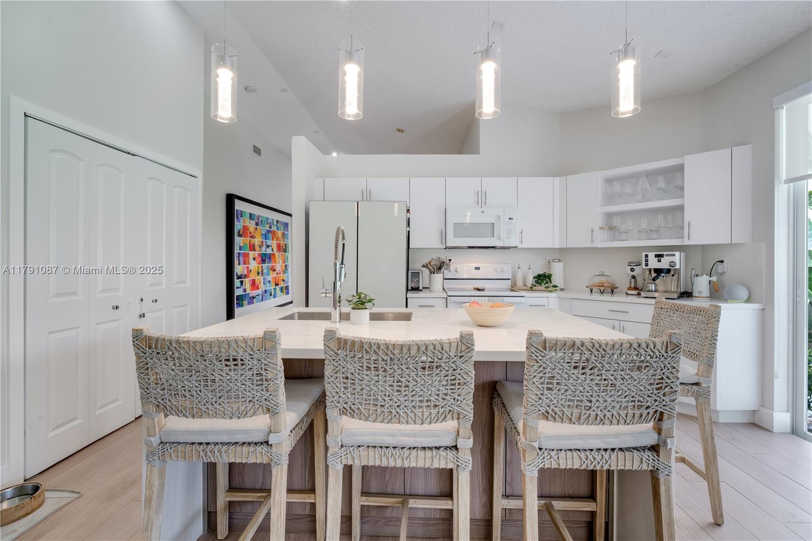 Doral, Florida, 33178, United States, 3 Bedrooms Bedrooms, ,2 BathroomsBathrooms,Residential,For Sale,1795059