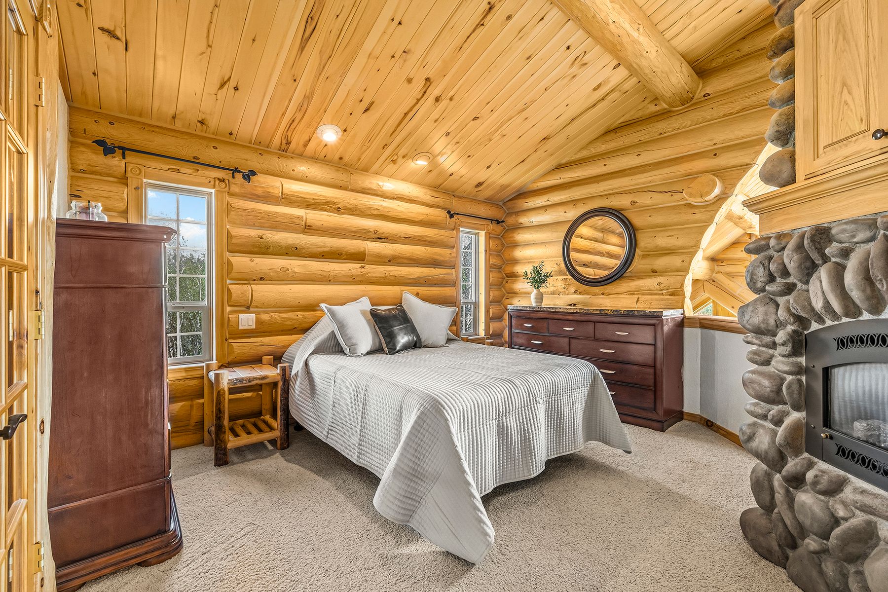  where  the mountains meet mccoy - 物件實景