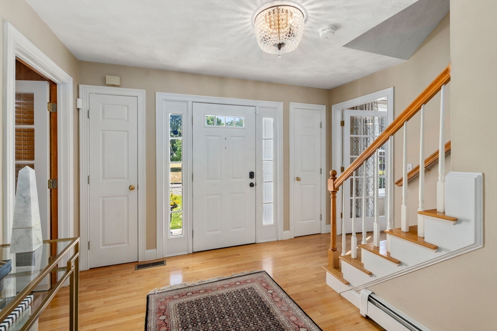 Lynnfield, Massachusetts, 01940, United States, 4 Bedrooms Bedrooms, ,3 BathroomsBathrooms,Residential,For Sale,1900631