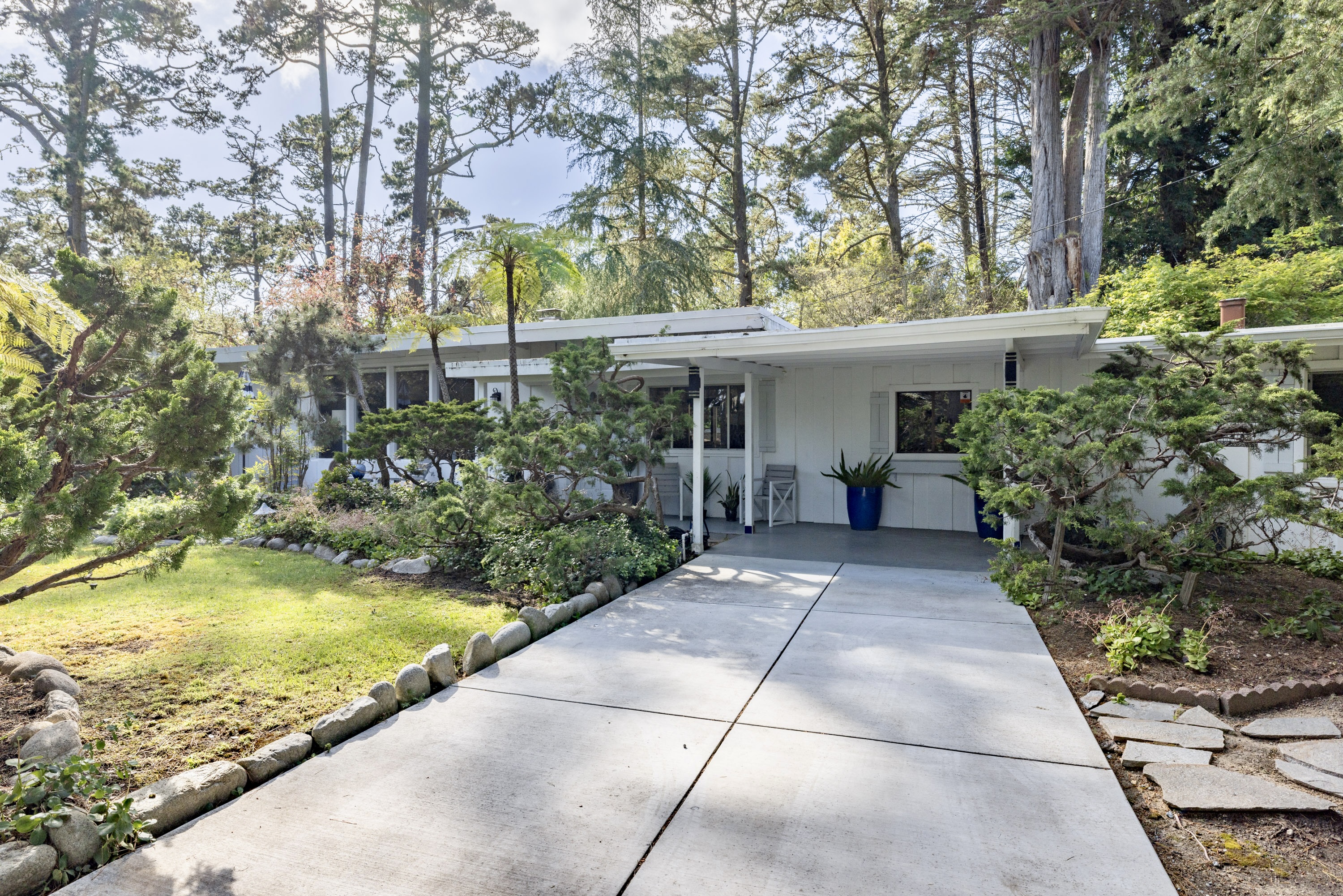  4058 El Bosque Drive - 物件實景