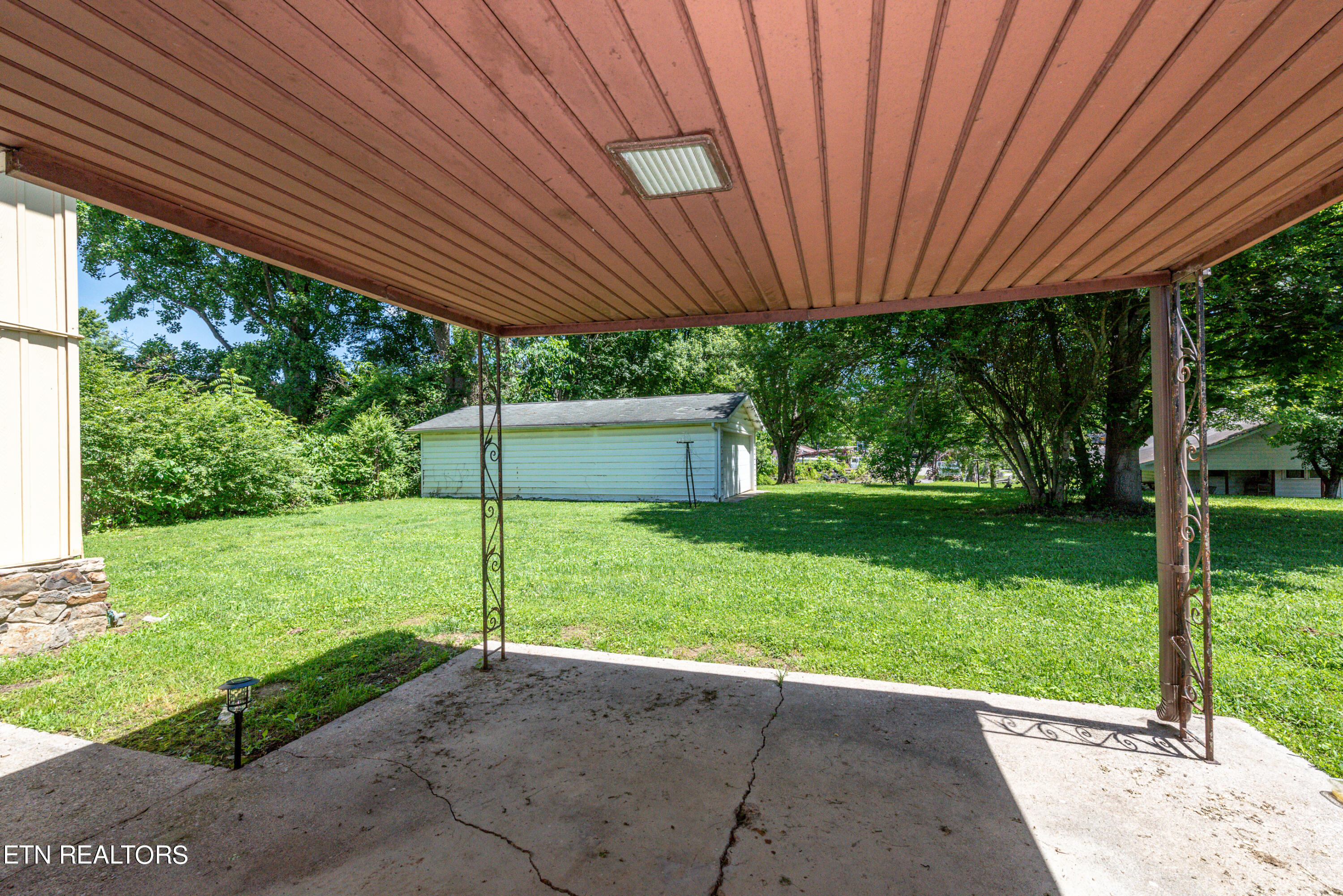 Townsend, Tennessee, 37882, United States, 3 Bedrooms Bedrooms, ,2 BathroomsBathrooms,Residential,For Sale,1984041