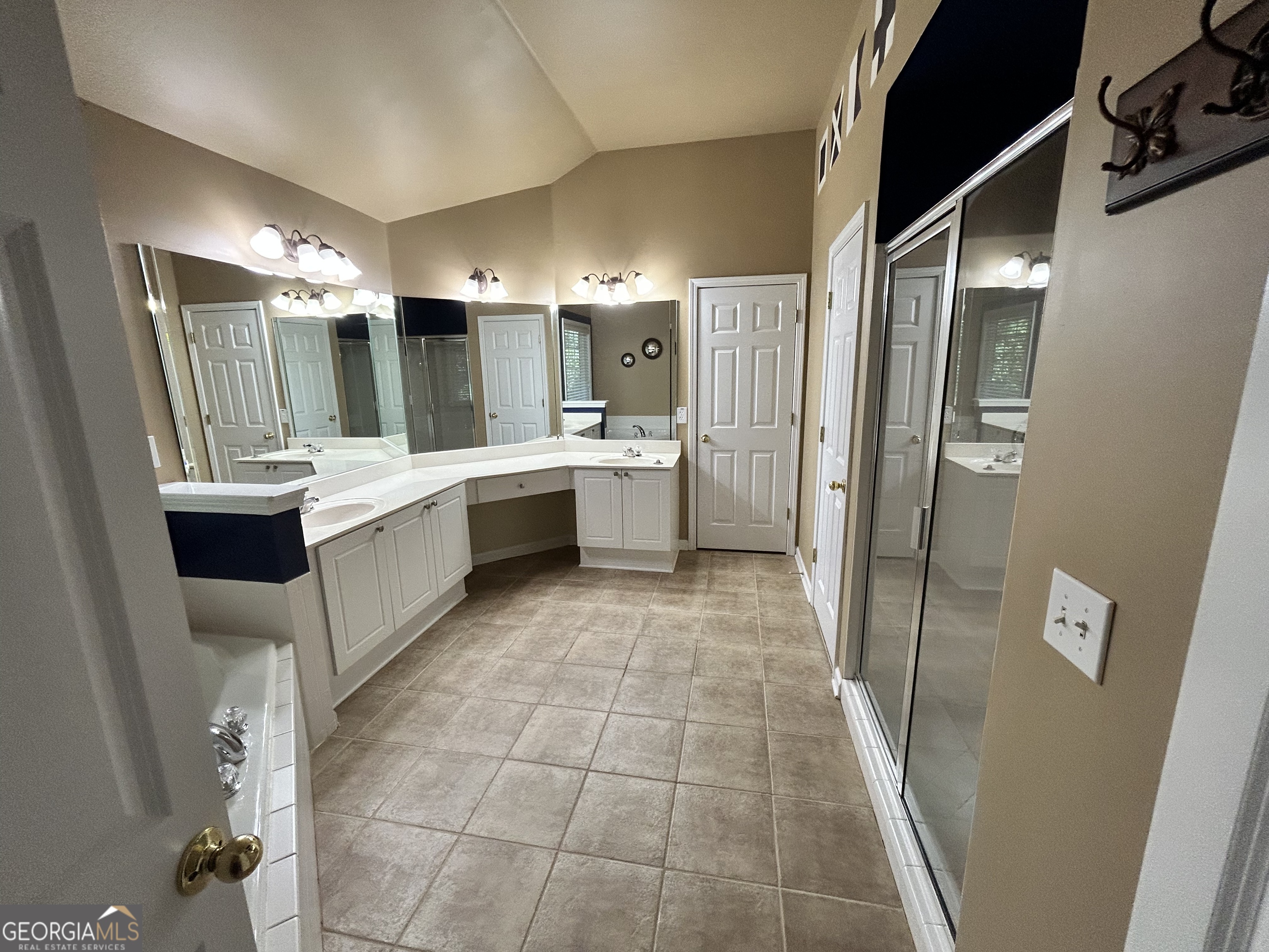 Buford, Georgia, 30518, United States, 4 Bedrooms Bedrooms, ,3 BathroomsBathrooms,Residential,For Sale,1950914