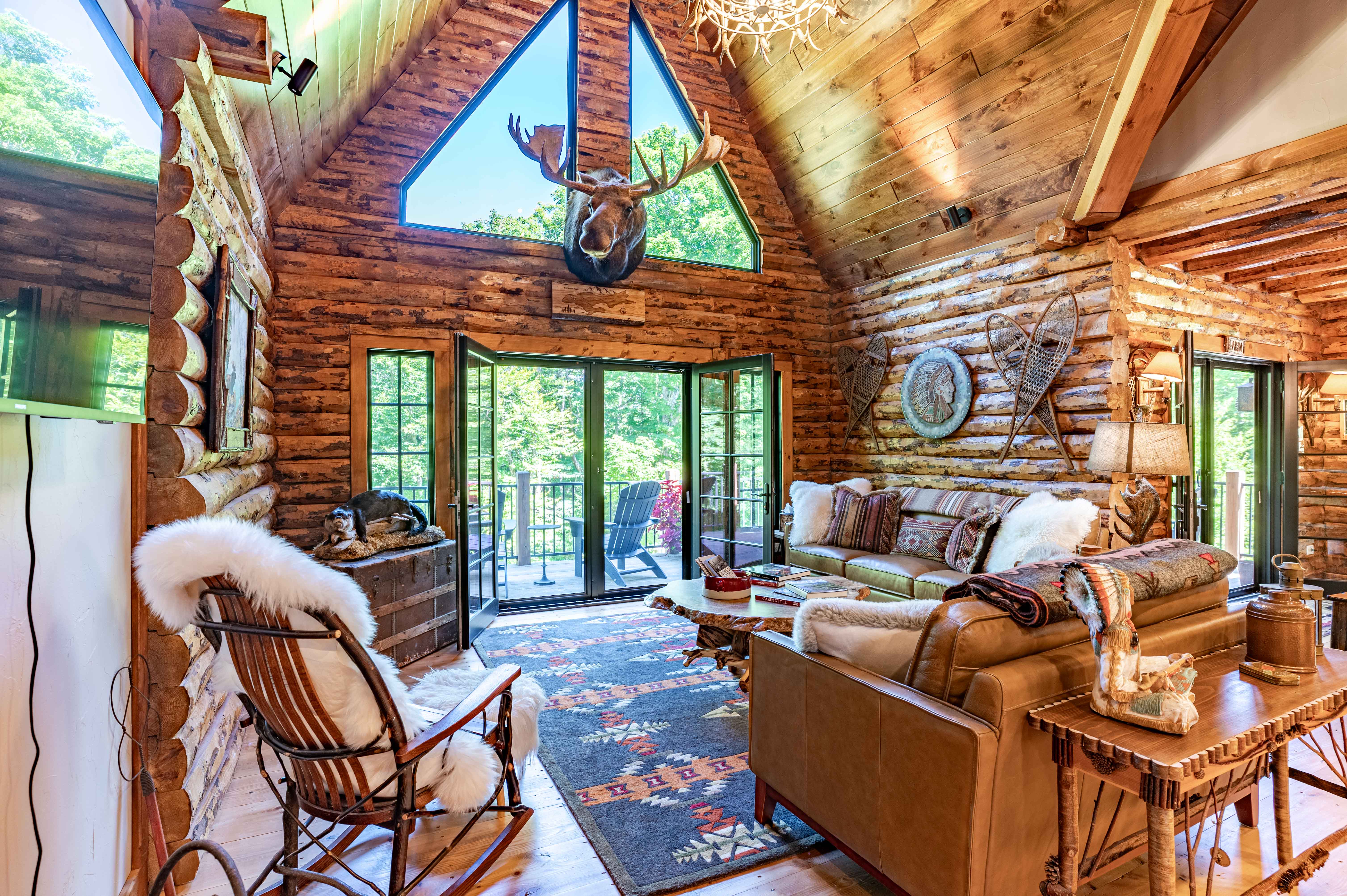  Log Cabin with Flair - 物件實景