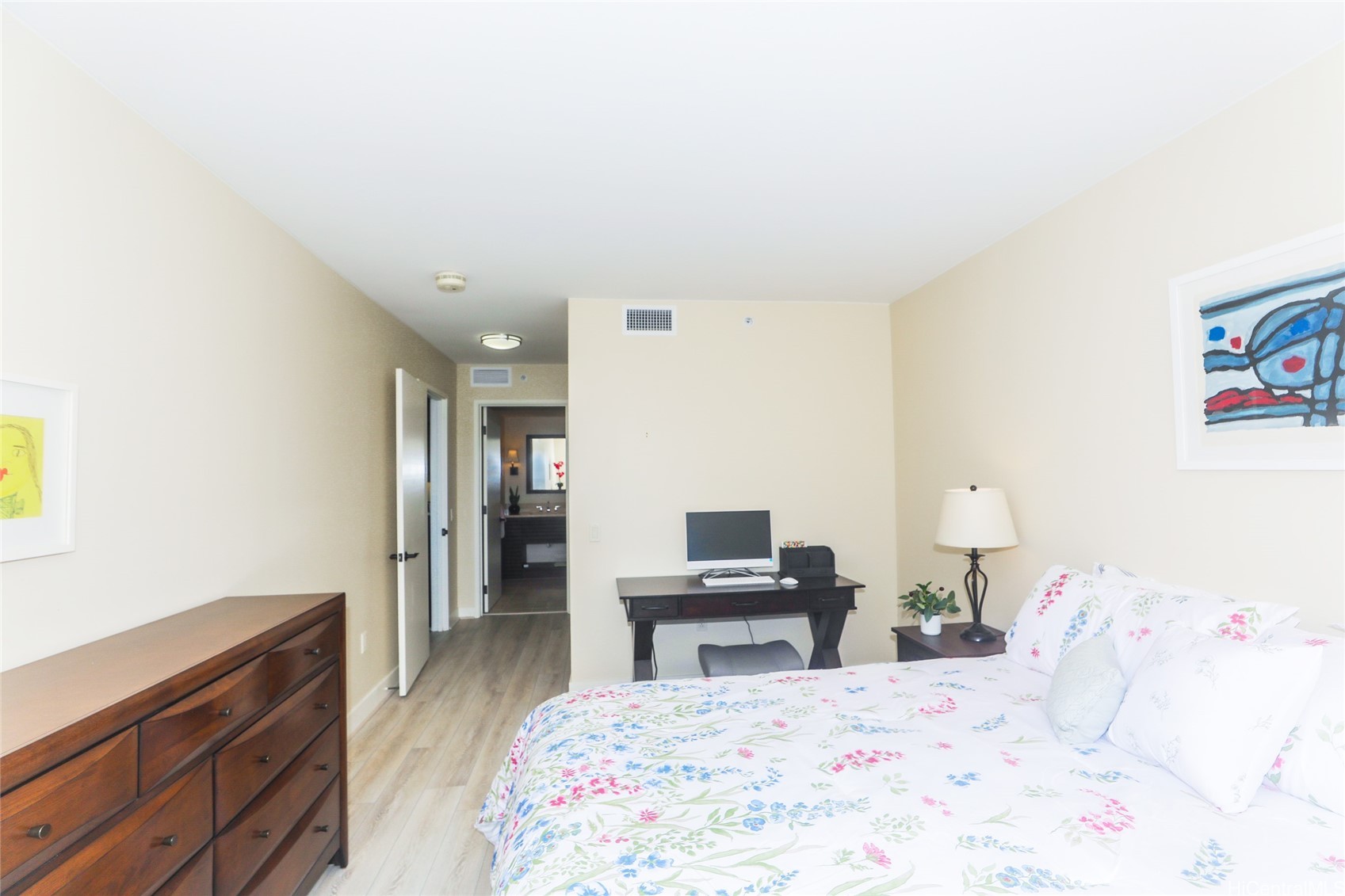 Honolulu, Hawaii, 96815, United States, 2 Bedrooms Bedrooms, ,2 BathroomsBathrooms,Residential,For Sale,1794682