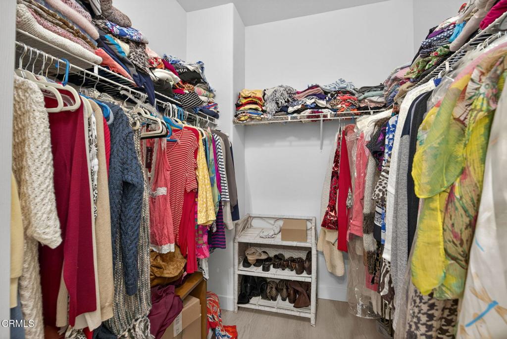 Moorpark, California, 93021, United States, 2 Bedrooms Bedrooms, ,3 BathroomsBathrooms,Residential,For Sale,1989466