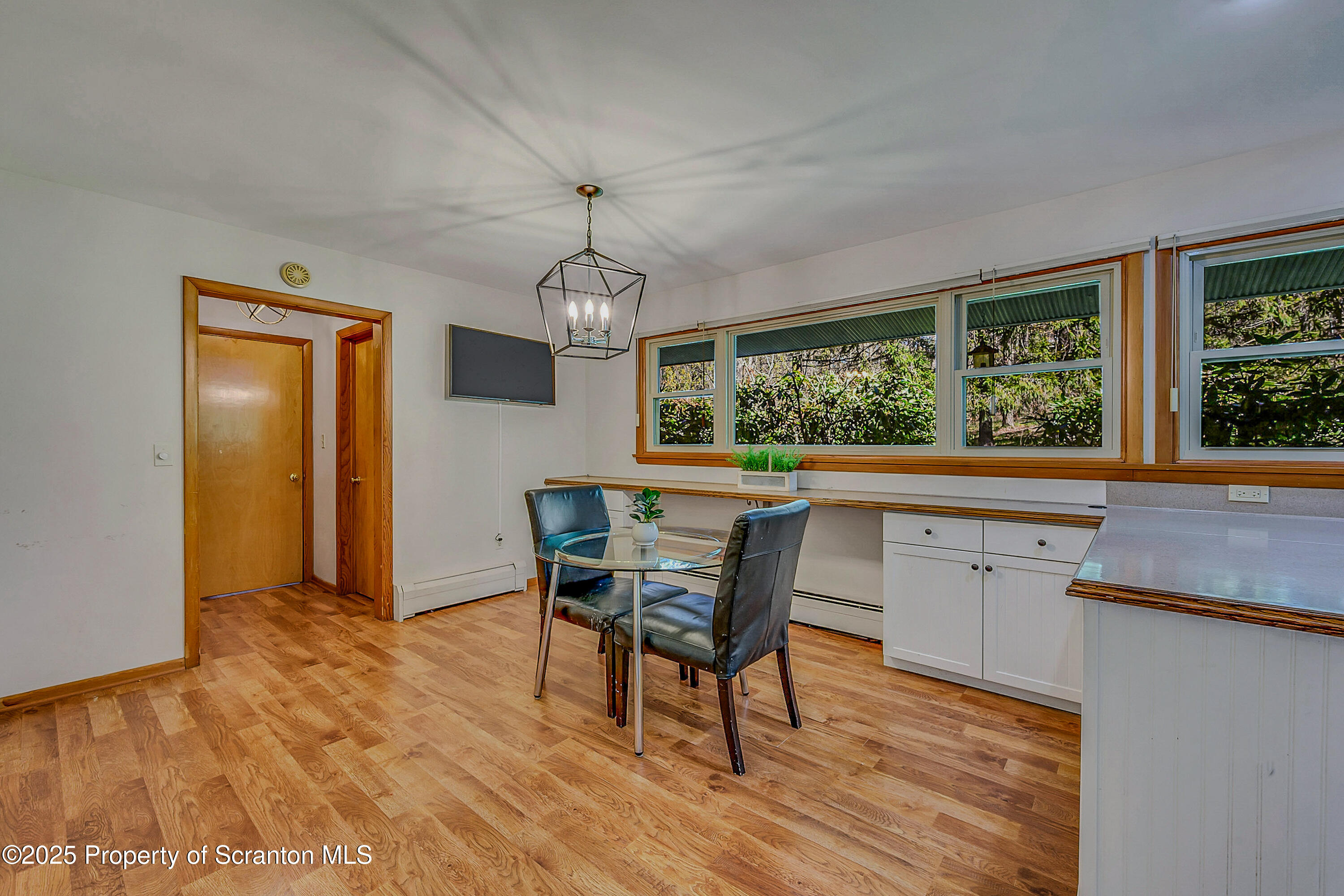 Clarks Summit, Pennsylvania, 18411, United States, 5 Bedrooms Bedrooms, ,4 BathroomsBathrooms,Residential,For Sale,1971485