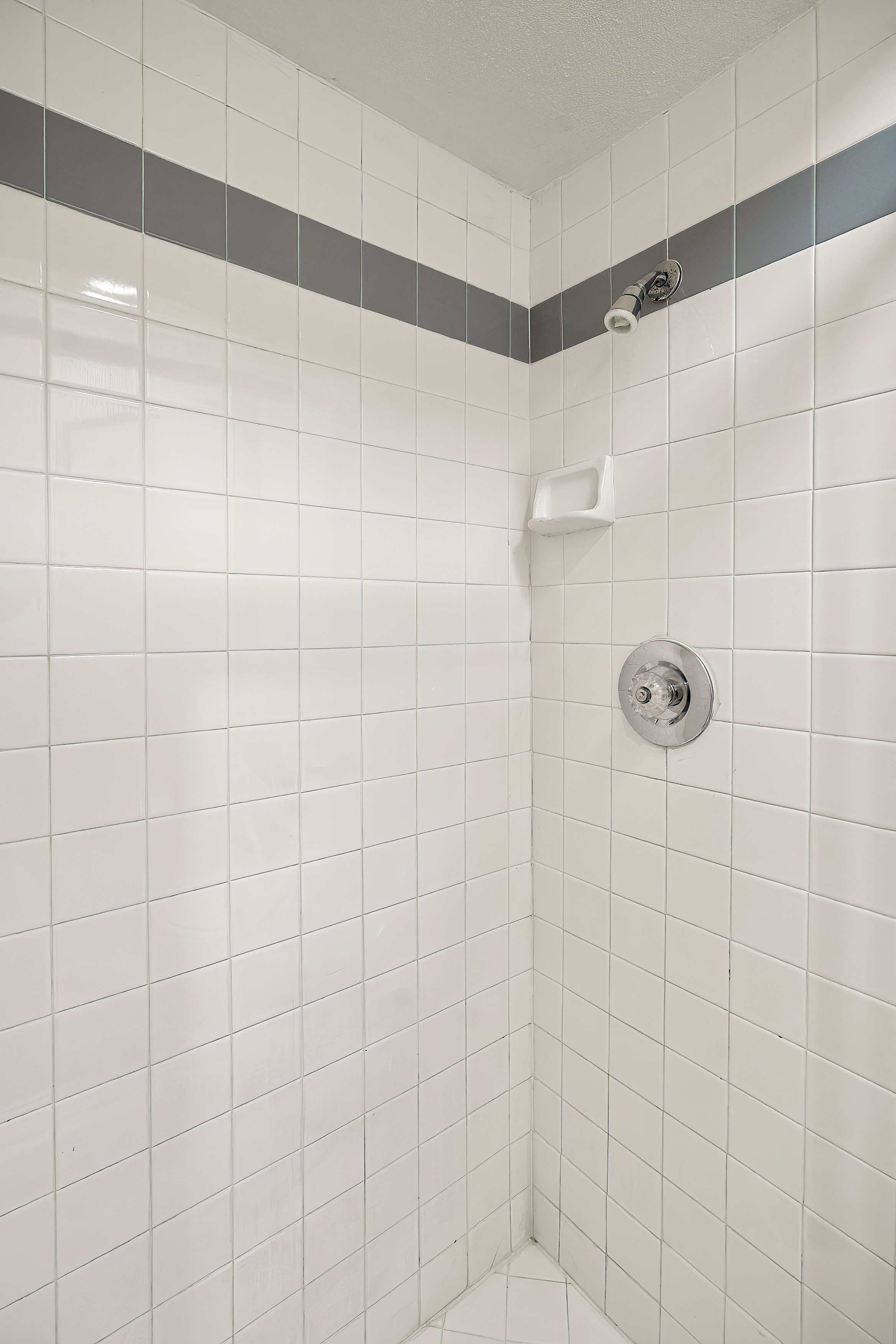  5050 Coldwater Canyon #203 - 物件實景