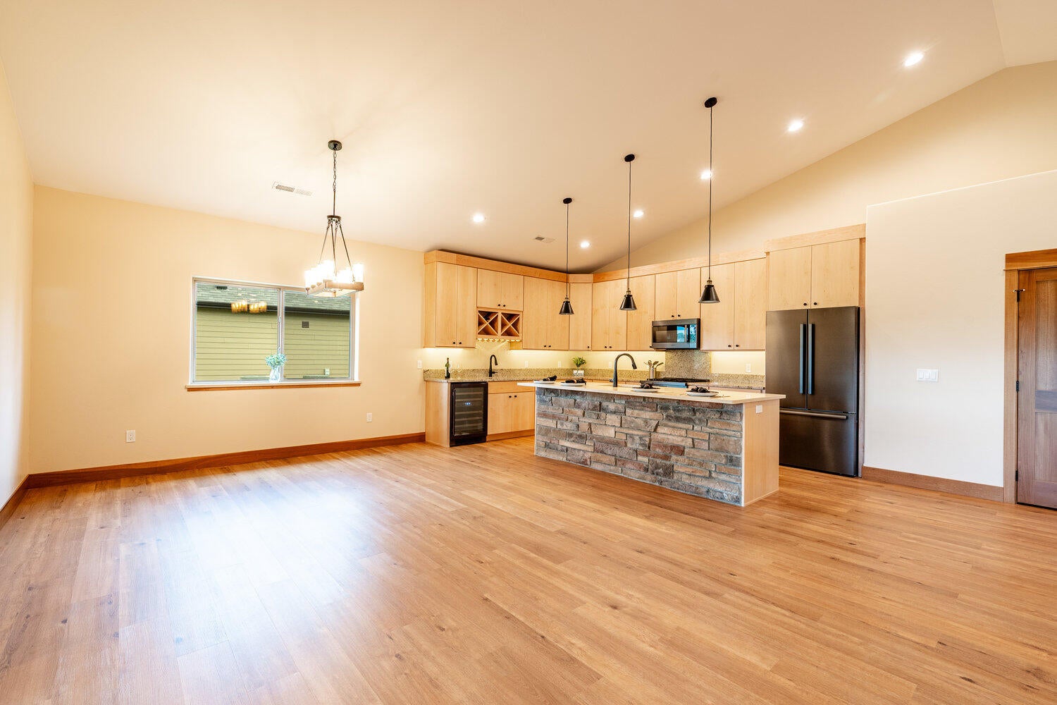 Sheridan, Wyoming, 82801, United States, 4 Bedrooms Bedrooms, ,3 BathroomsBathrooms,Residential,For Sale,1981646