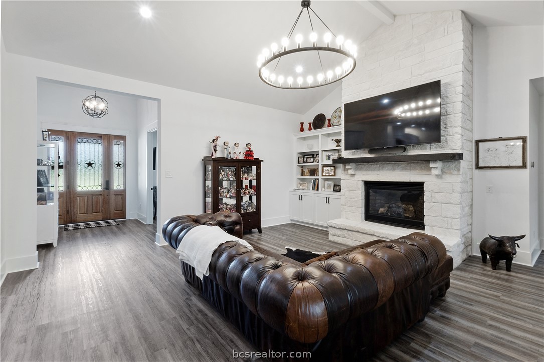 North Zulch, Texas, 77872, United States, 3 Bedrooms Bedrooms, ,5 BathroomsBathrooms,Residential,For Sale,2035368