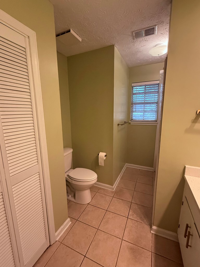 Americus, Georgia, 31719, United States, 4 Bedrooms Bedrooms, ,3 BathroomsBathrooms,Residential,For Sale,1982265