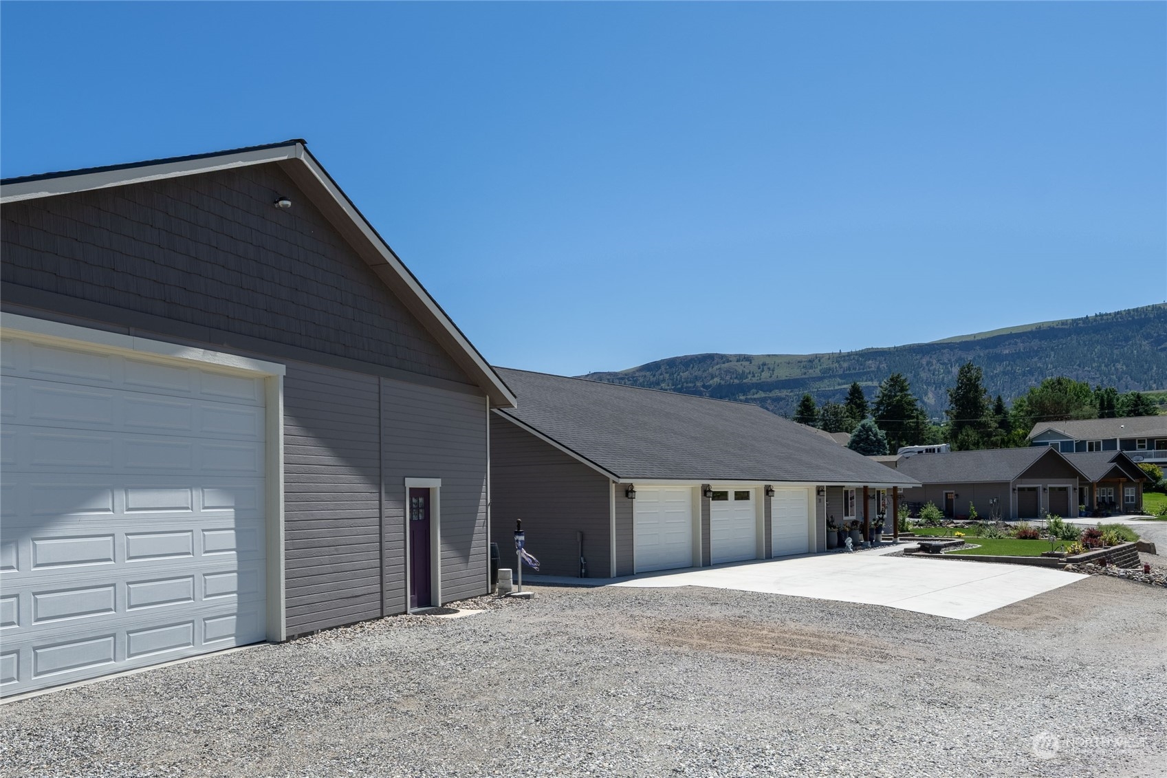 Malaga, Washington, 98828, United States, 3 Bedrooms Bedrooms, ,2 BathroomsBathrooms,Residential,For Sale,1898843