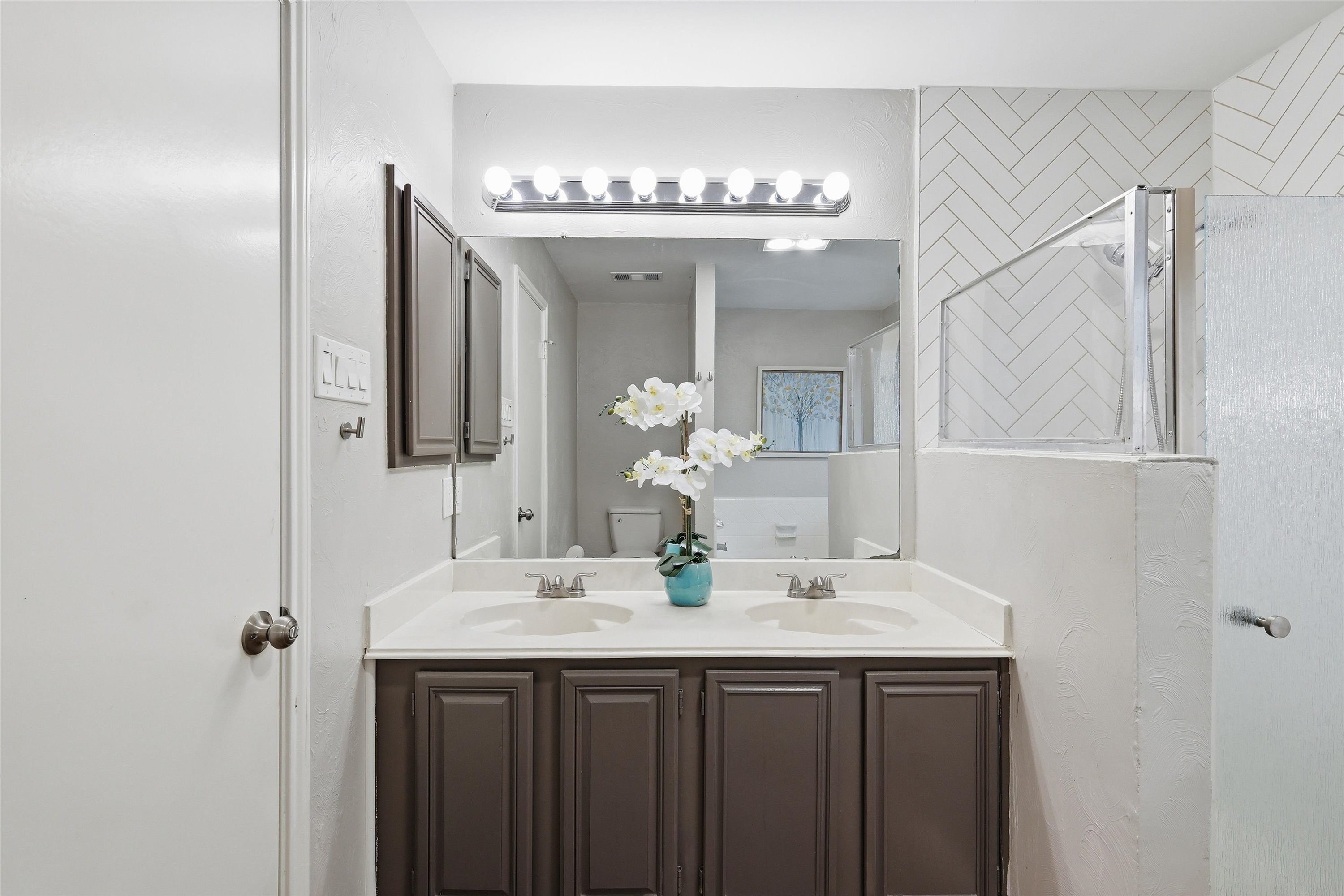 Beautifully Updated in Rowlett with a 2.75% Assumable FHA Loan - 物件實景