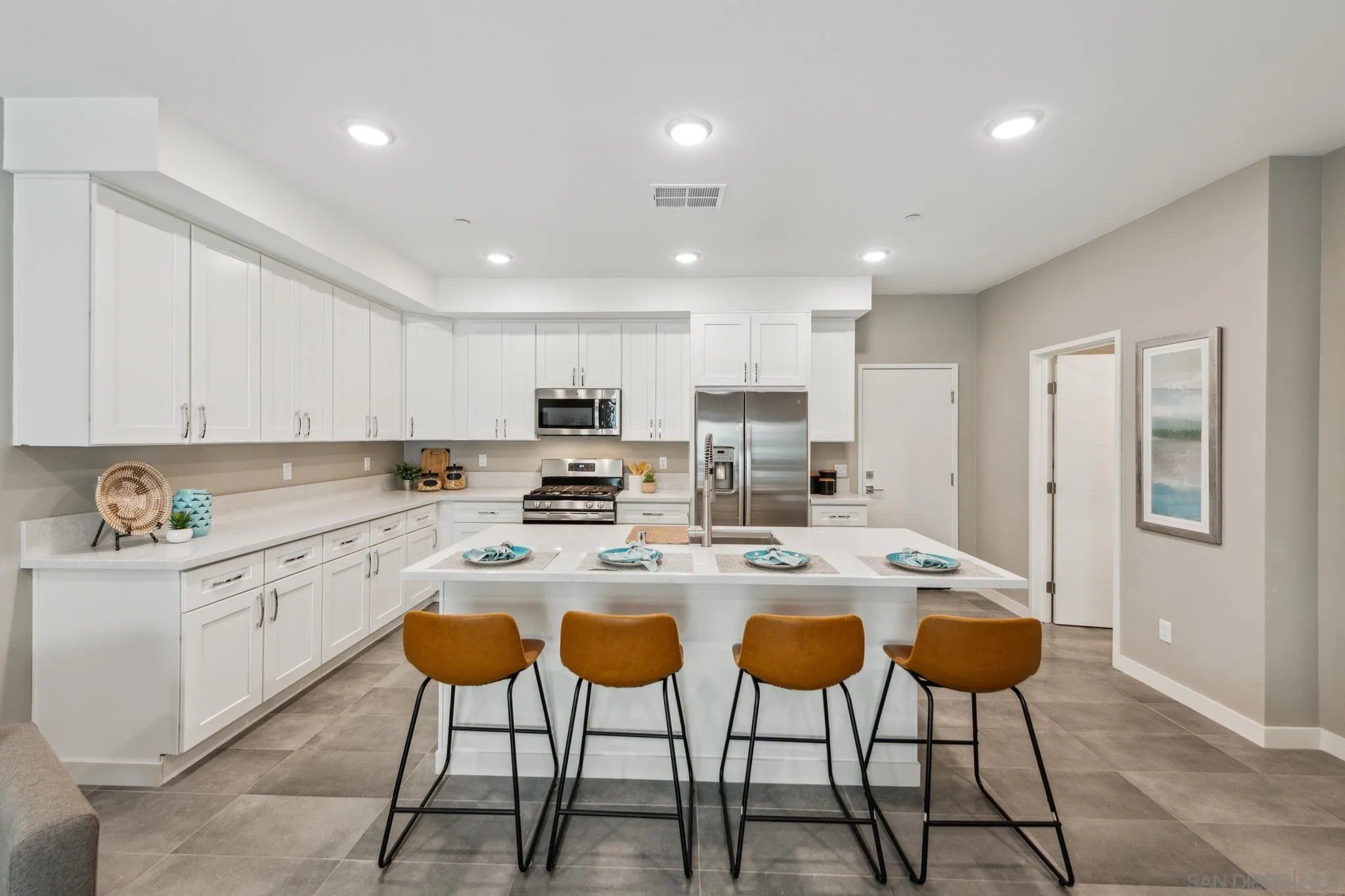 Vista, California, 92084, United States, 90 Bedrooms Bedrooms, ,112 BathroomsBathrooms,Residential,For Sale,1902308