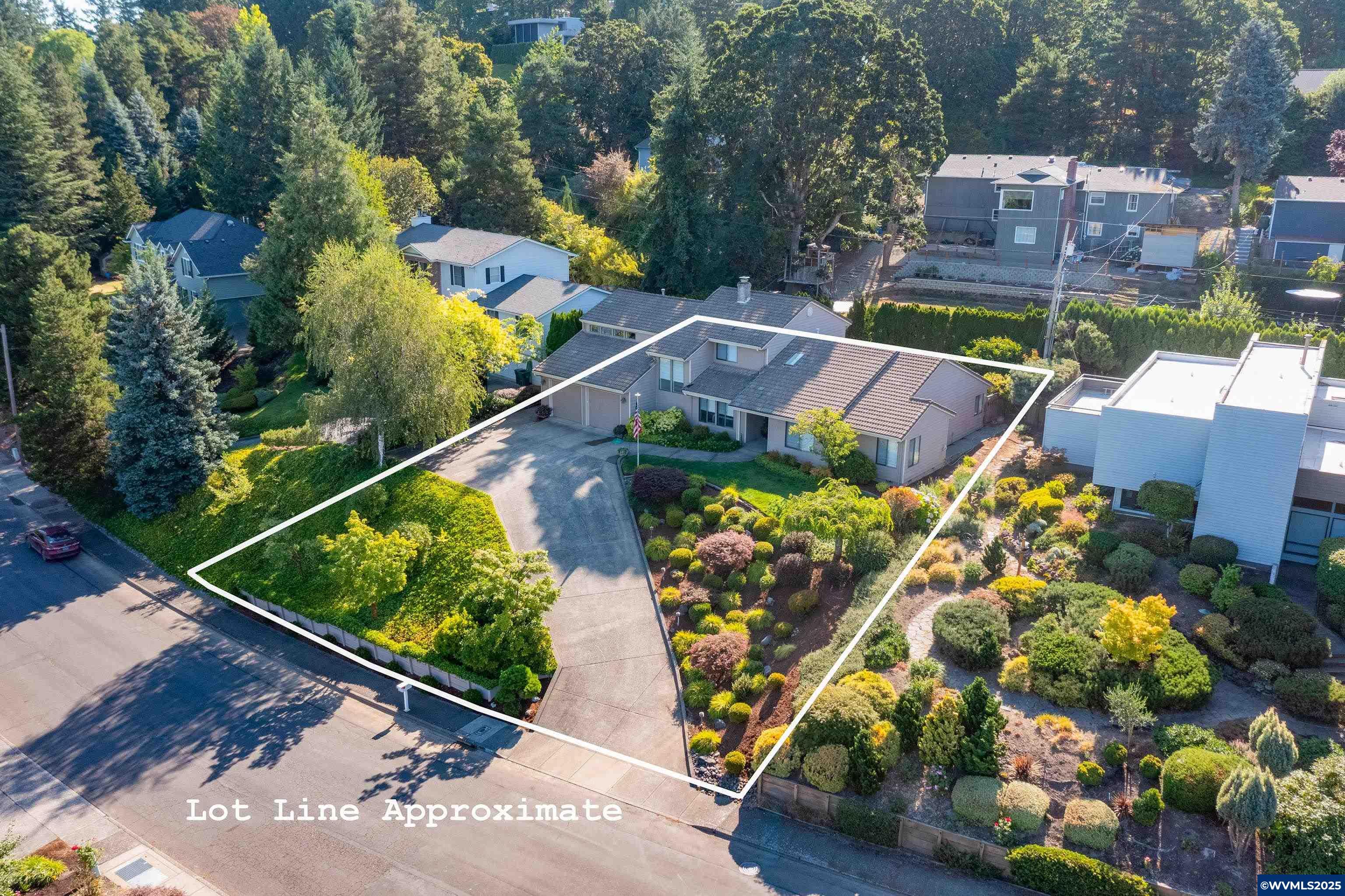 Salem, Oregon, 97302, United States, 5 Bedrooms Bedrooms, ,4 BathroomsBathrooms,Residential,For Sale,1906348